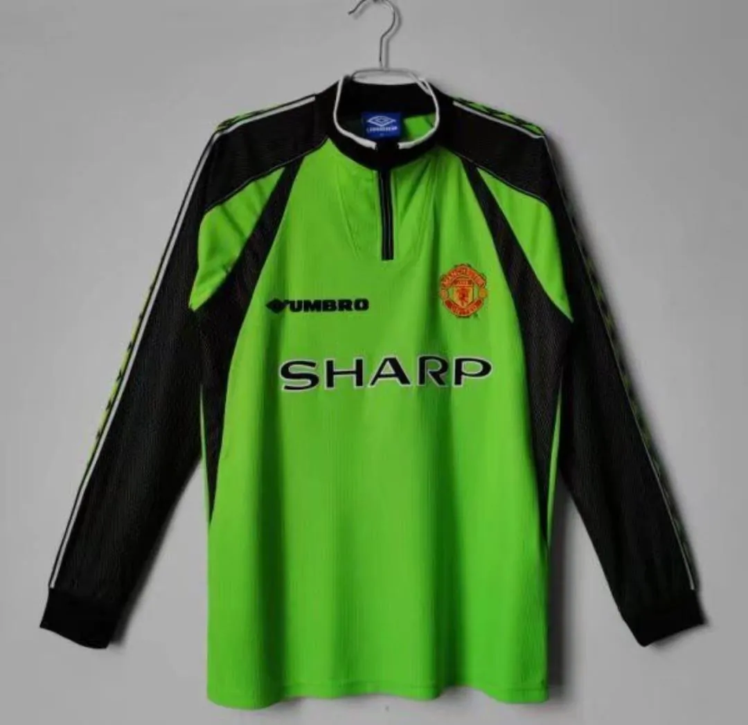 98-99 Manchester United green goalkeeper long sleeve 11