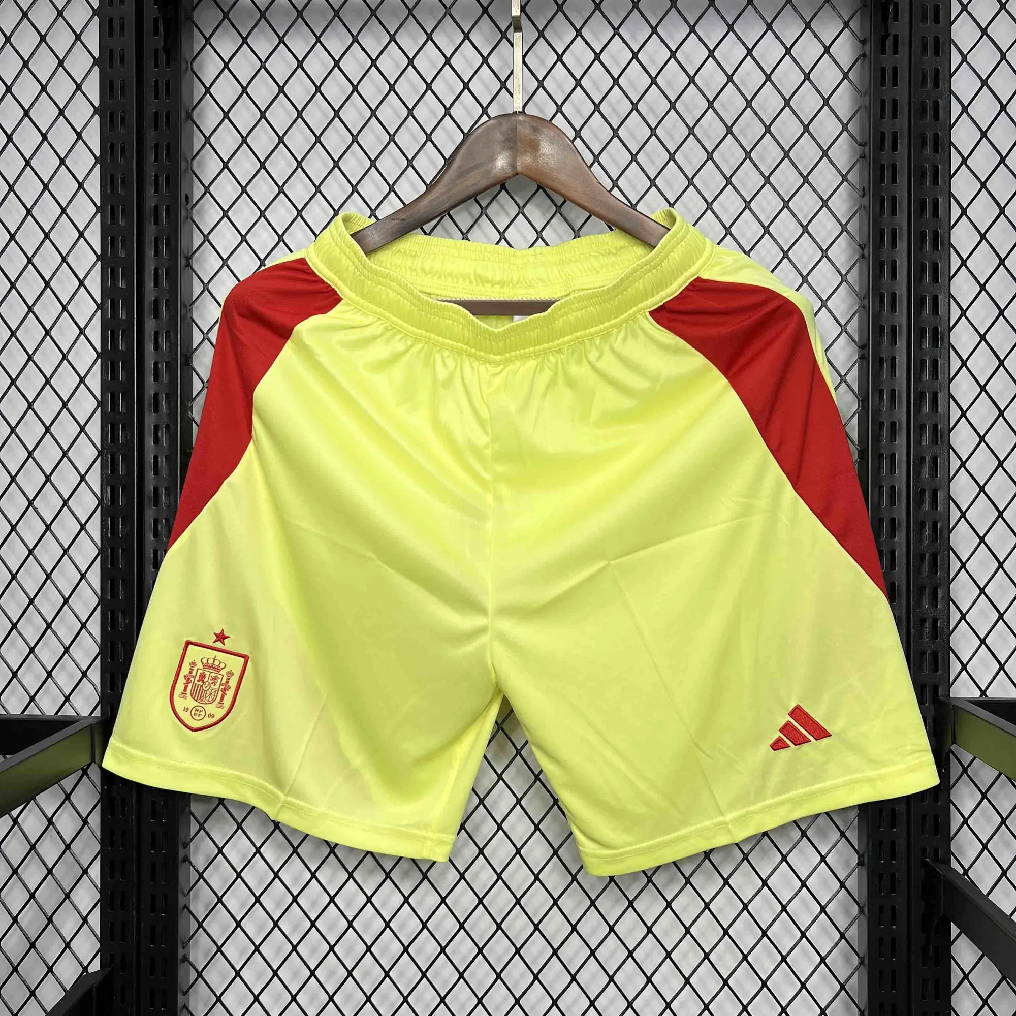 2024 Spain Away Shorts UEFA Euro 2024 Football Uniform AAAAJerseys Dropshipping Yupoo 2