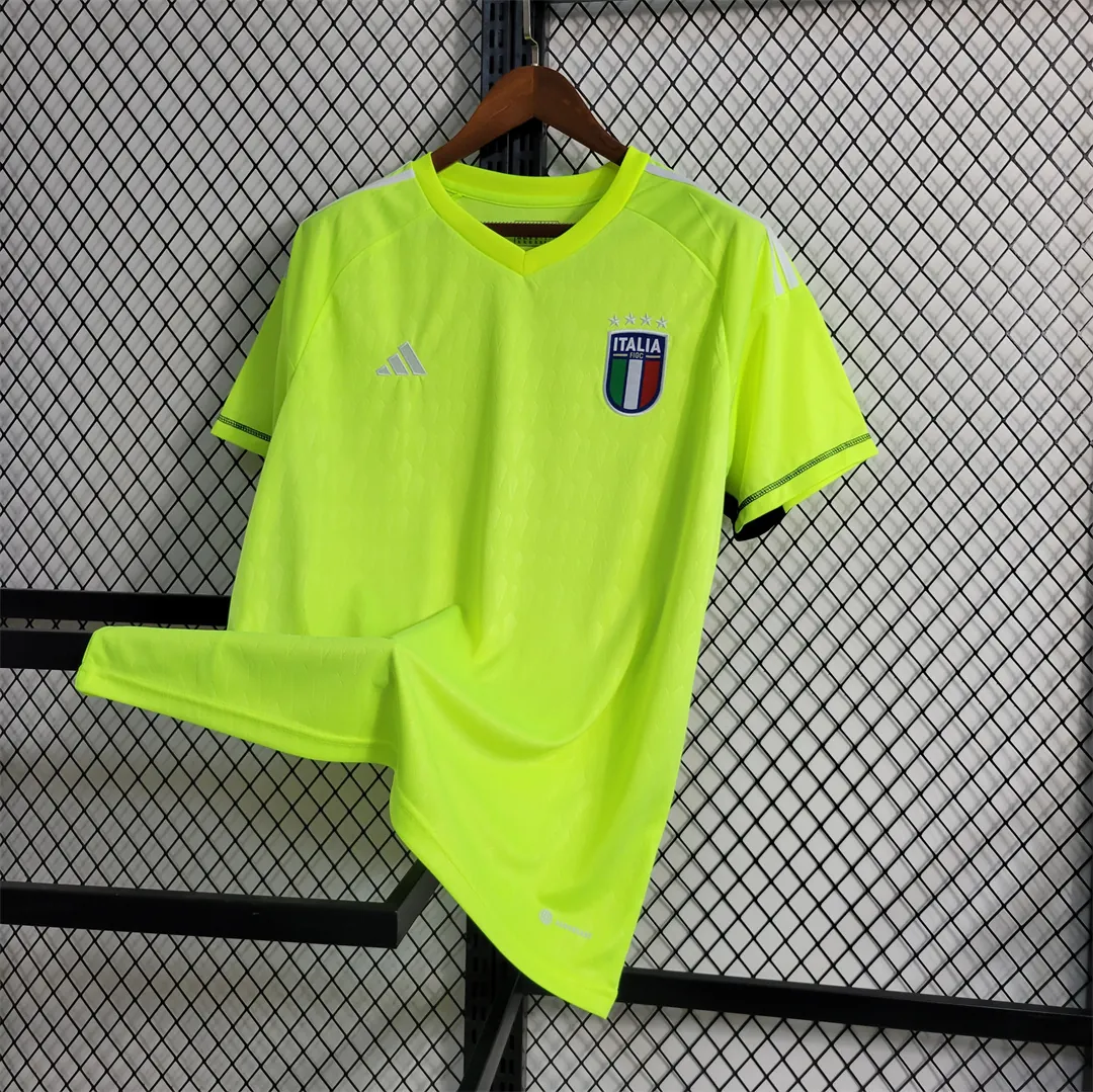 2023 Italy green goalkeeper 3