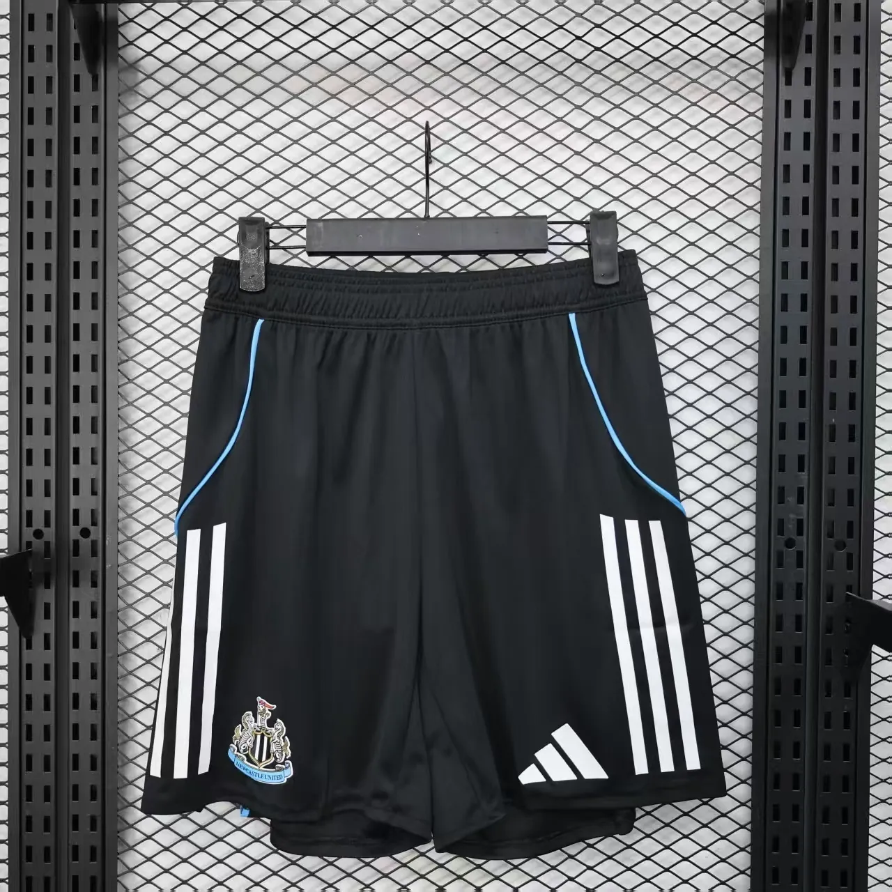 25-26 Newcastle United Home Black Player Version Shorts AAAAJersey Supplier Yupoo 6