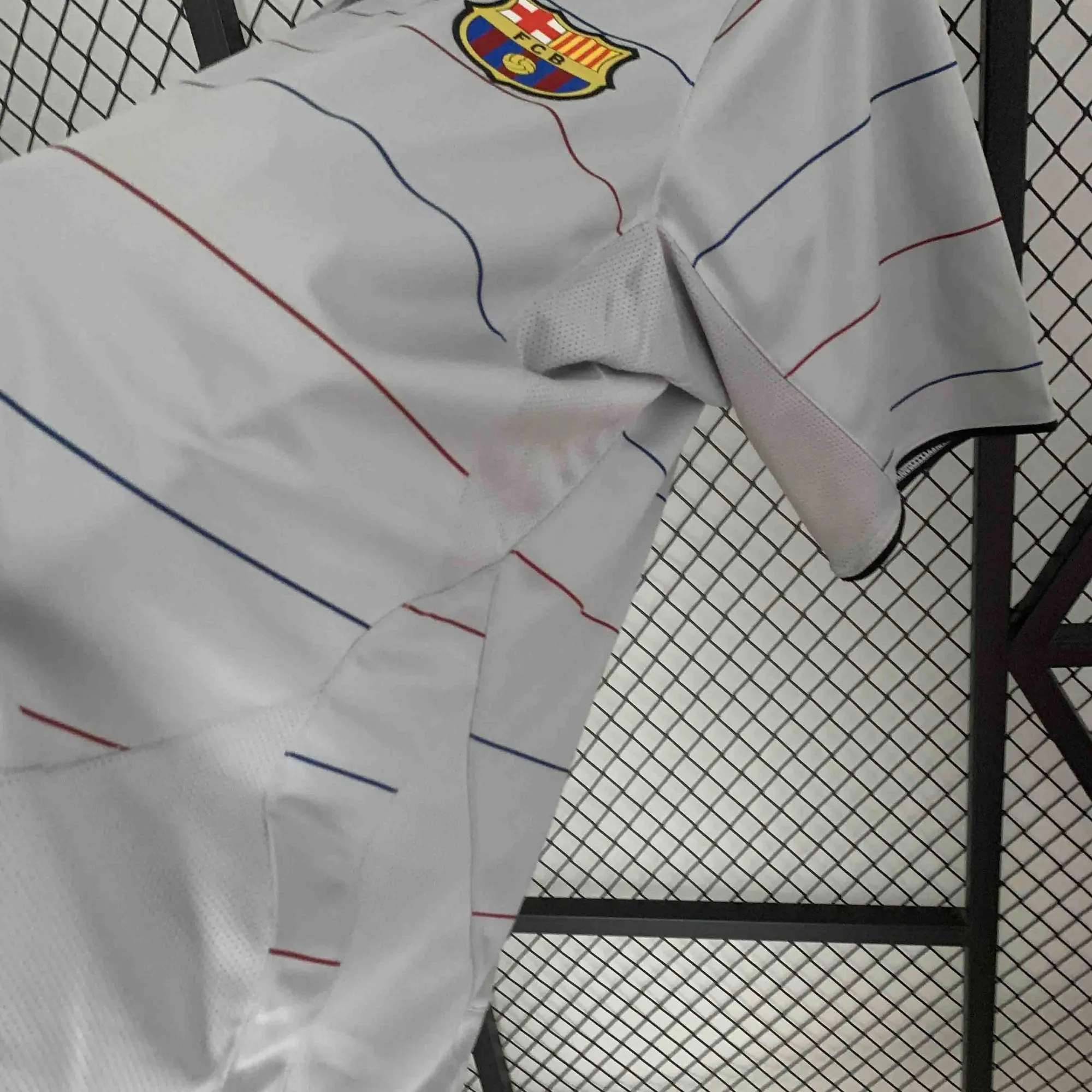 03-04 Retro Barcelona Away S-XXL 3