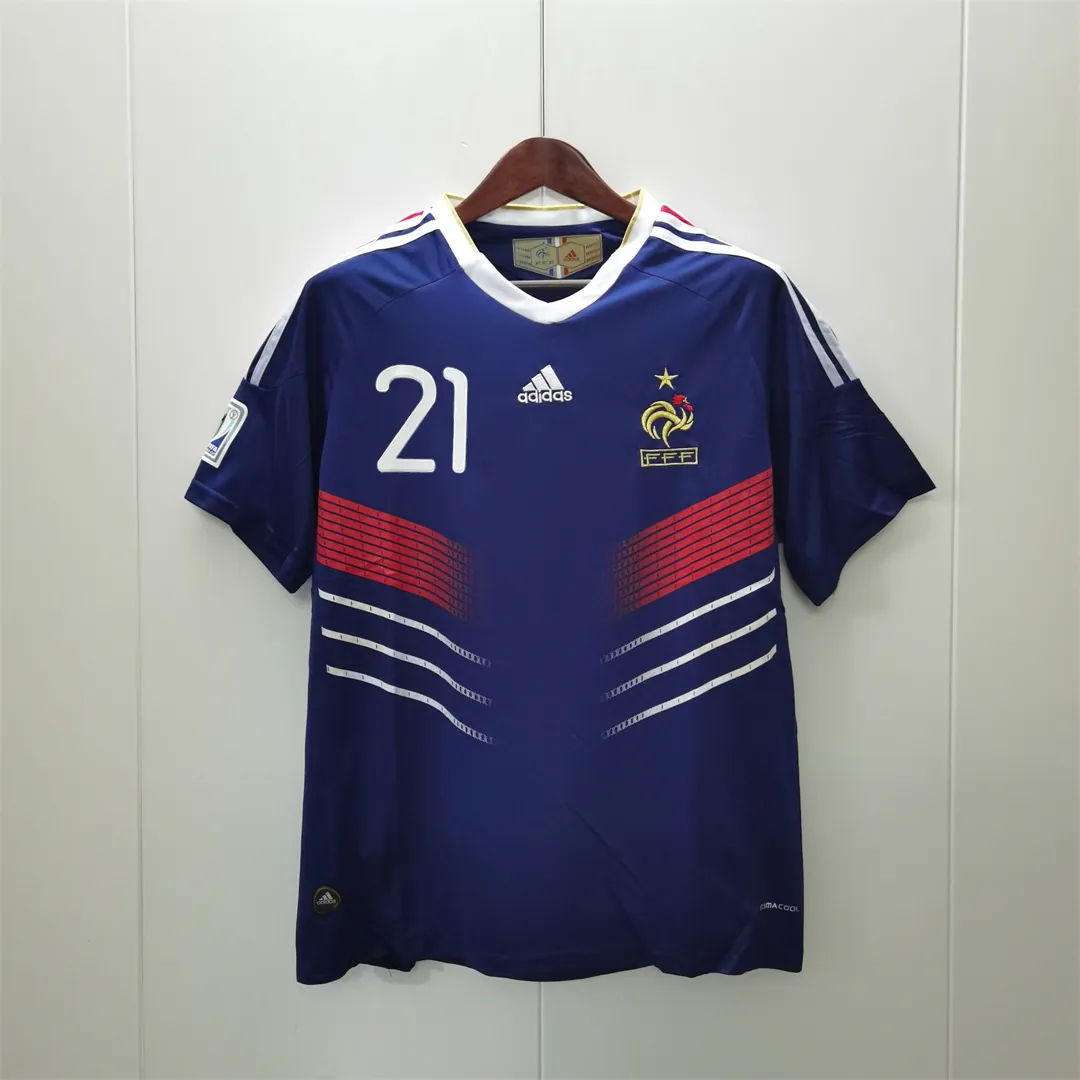 2010 France home 10