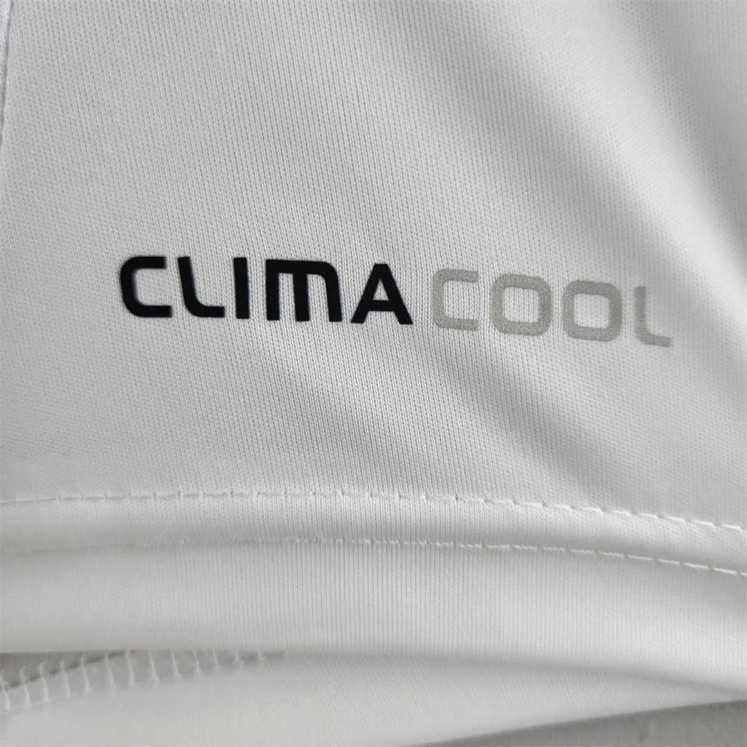 11-12 AC Milan away 7