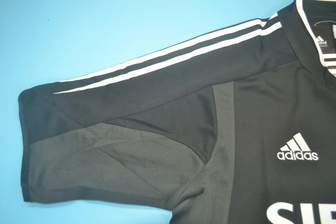 04-05 Real Madrid away 9