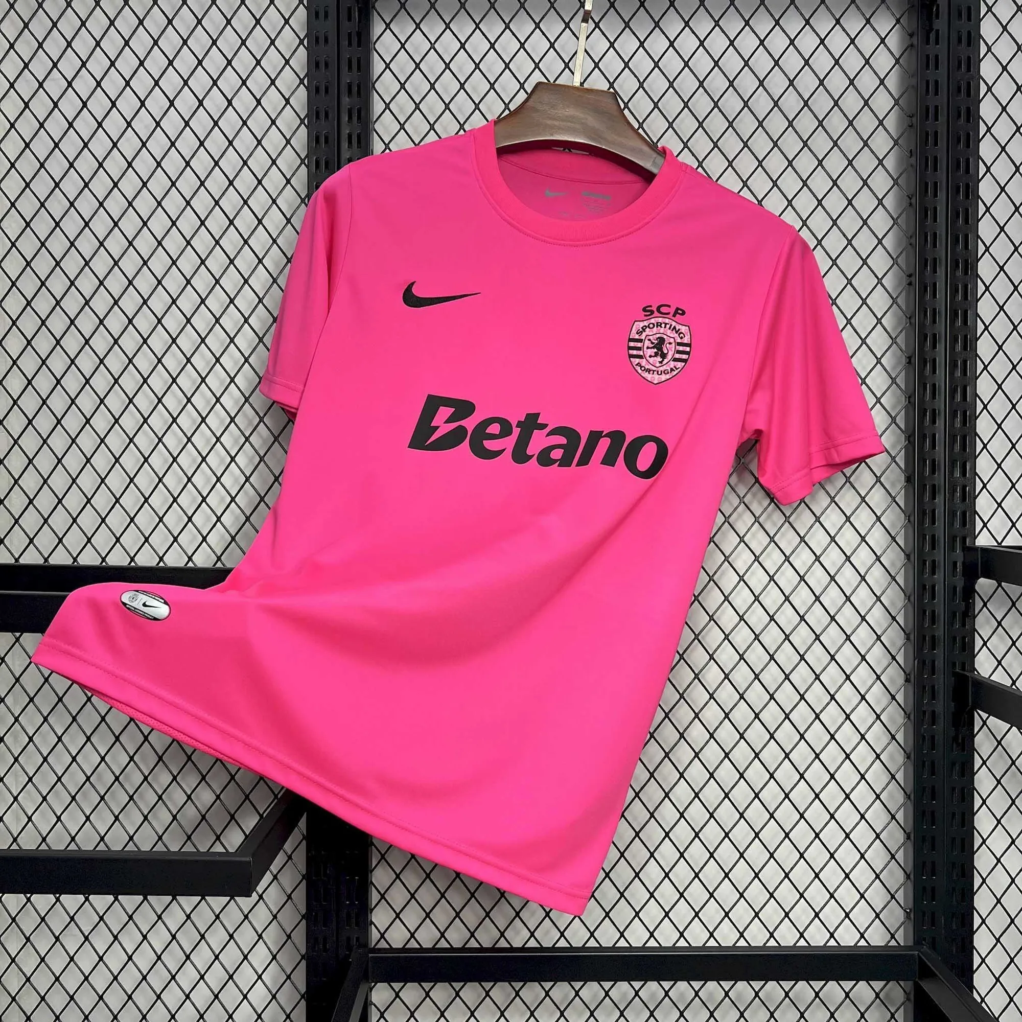 24-25 Sporting Lisbon Special Pink Shirt AAAAJersey Supplier Yupoo 6