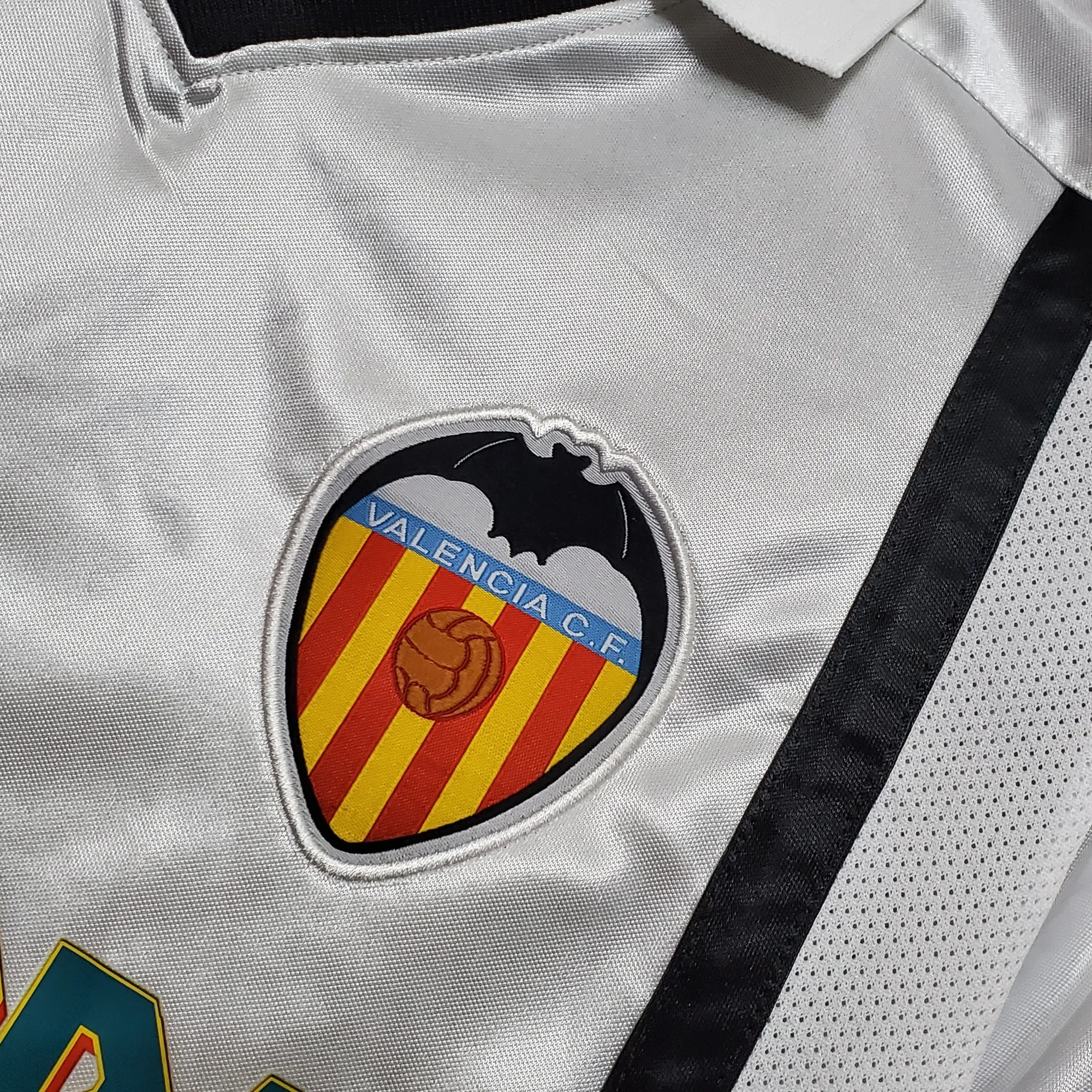 00-01 Valencia home 1