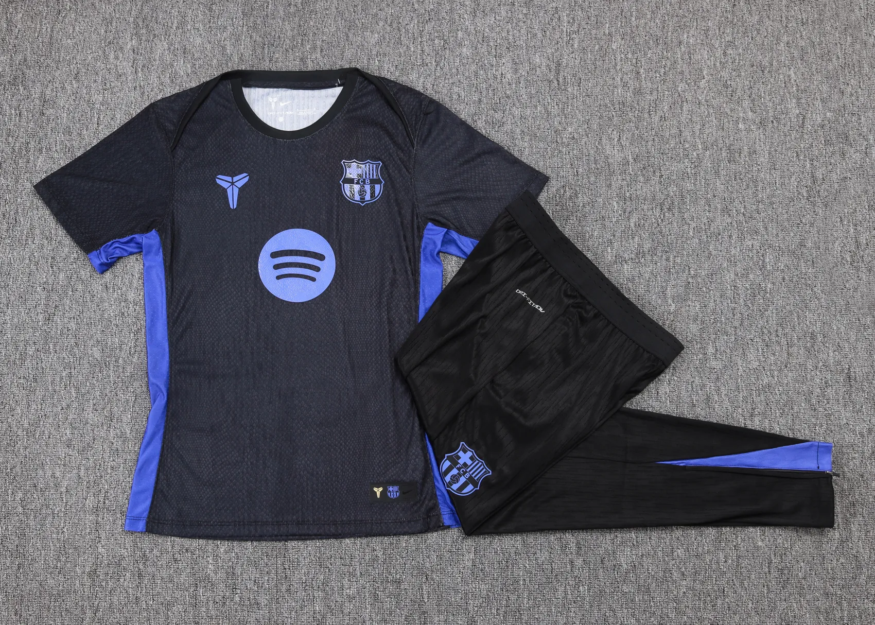 25-26 Barcelona X Kobe Player Version Training Kits Football Tracksuits 4
