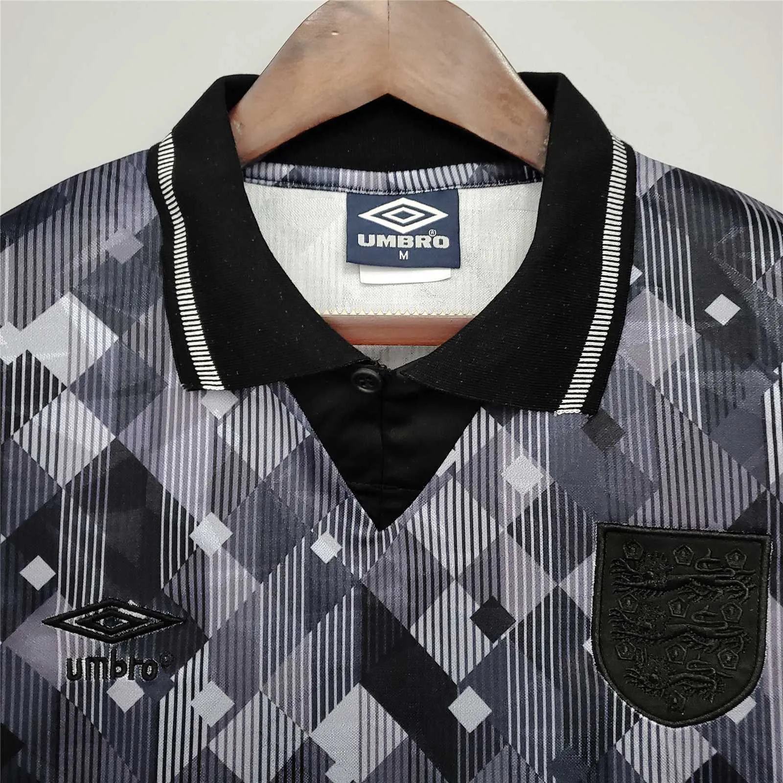 1990 England black away 1