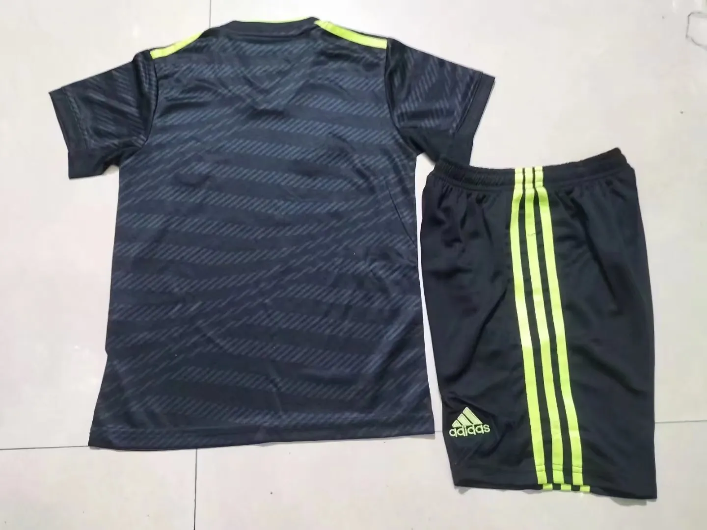 22-23 Real Madrid third away kids kit 2