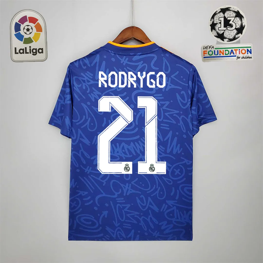 21-22 Real Madrid away 17
