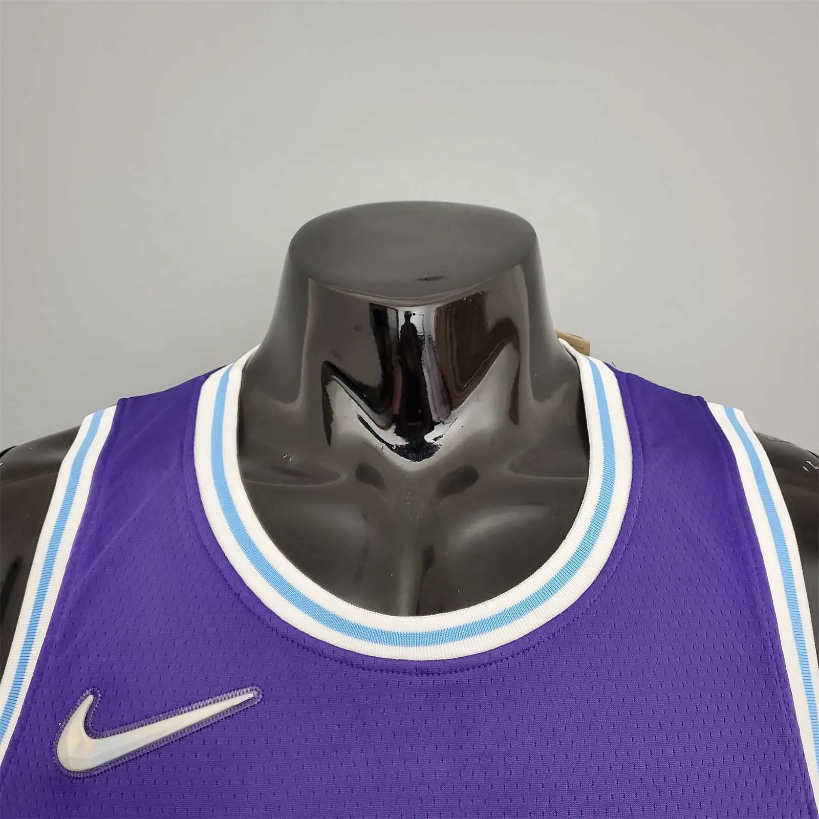 2022 75th Anniversary James #23 Lakers City Edition Purple 1