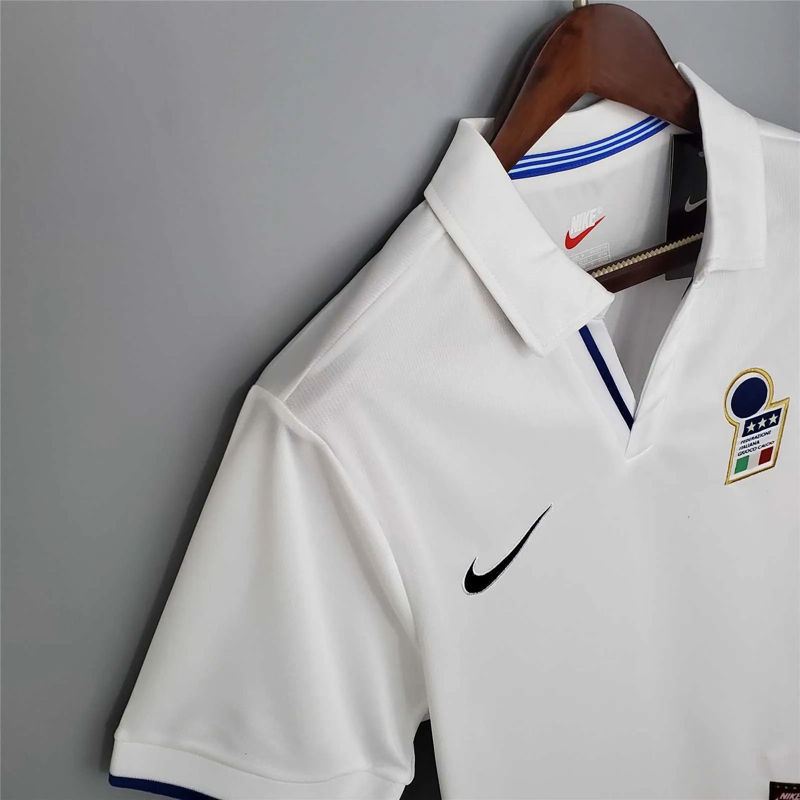 1998 Italy away1684421229000 9