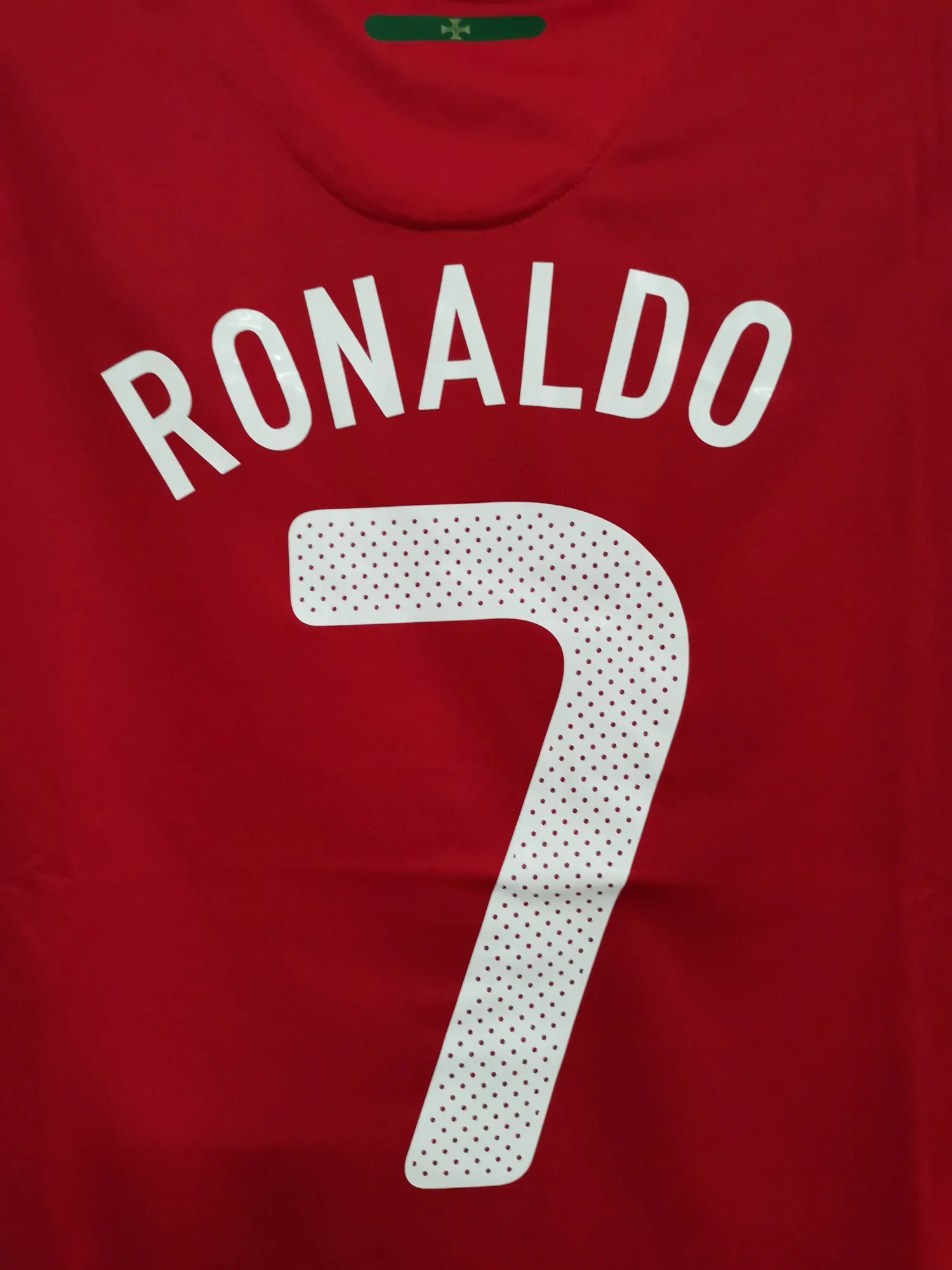 2010 Portugal home red 8