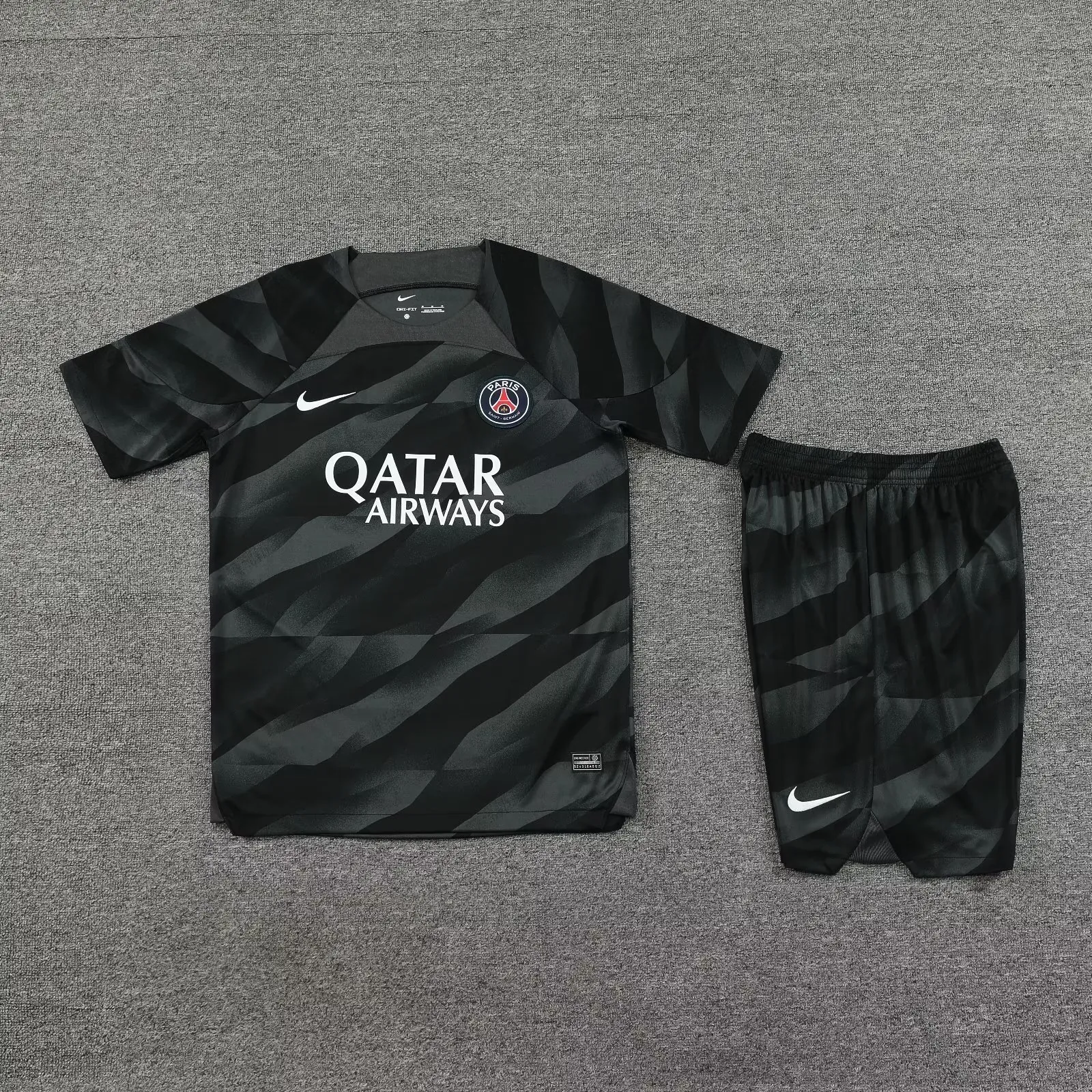 23-24 PSG Goalkeeper Black Soccer Jerseys Yupoo 1