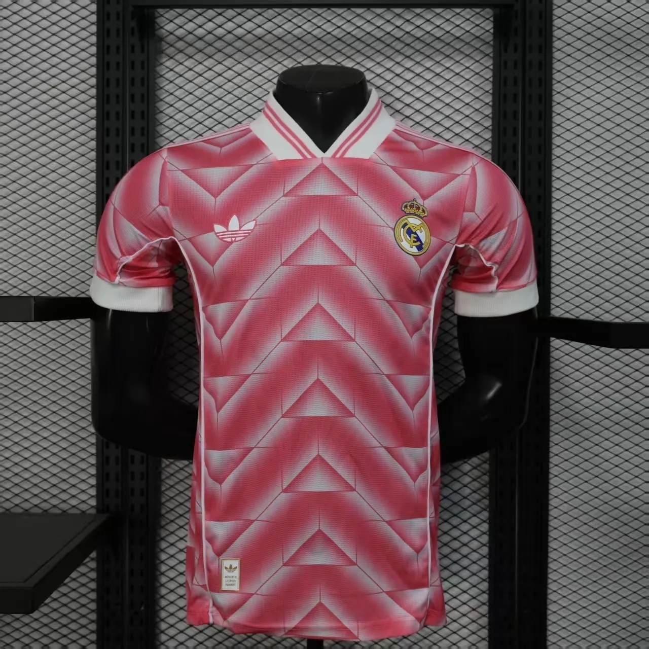 25-26 Real Madrid Pink Special Edition Football Shirt AAAAJersey Wholesale Yupoo 7