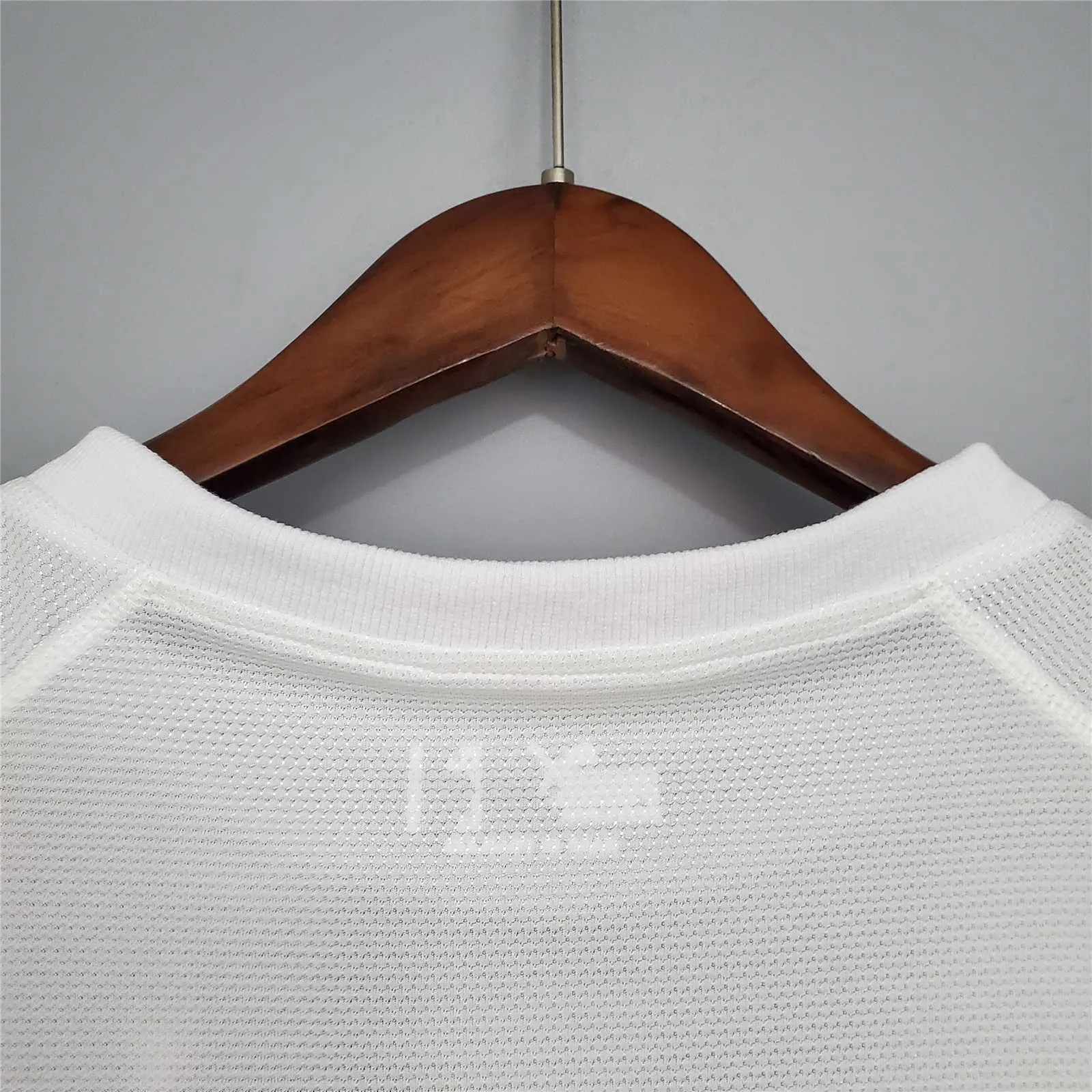 2006 Italy away white 3