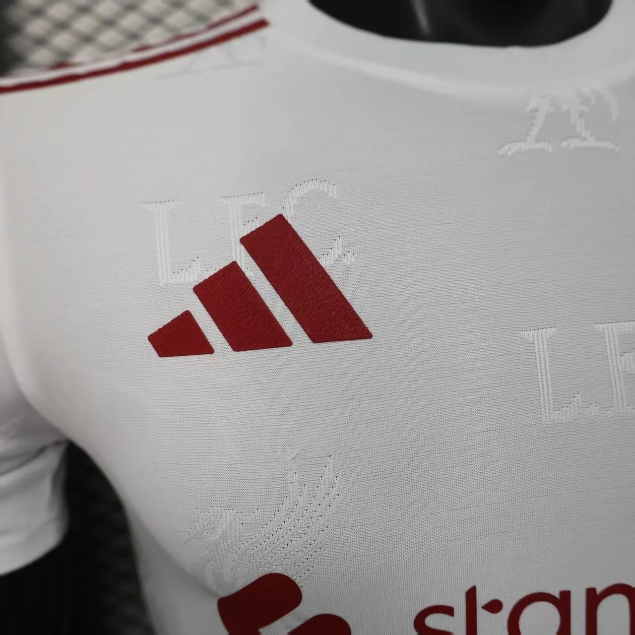 25-26 Liverpool Special Edition Player White Kit Football Shirt AAAAJersey Supply Yupoo 2