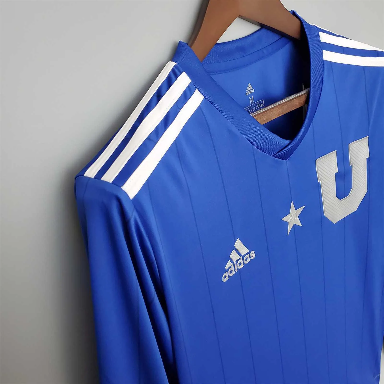 2011 University of Chile Commemorative Edition long sleeve 8