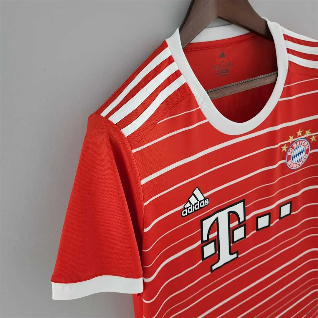 22-23 Bayern home - 7 11