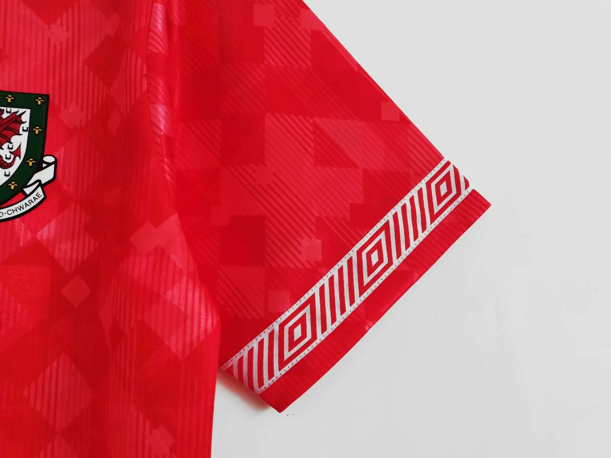 90-92 Wales home 7