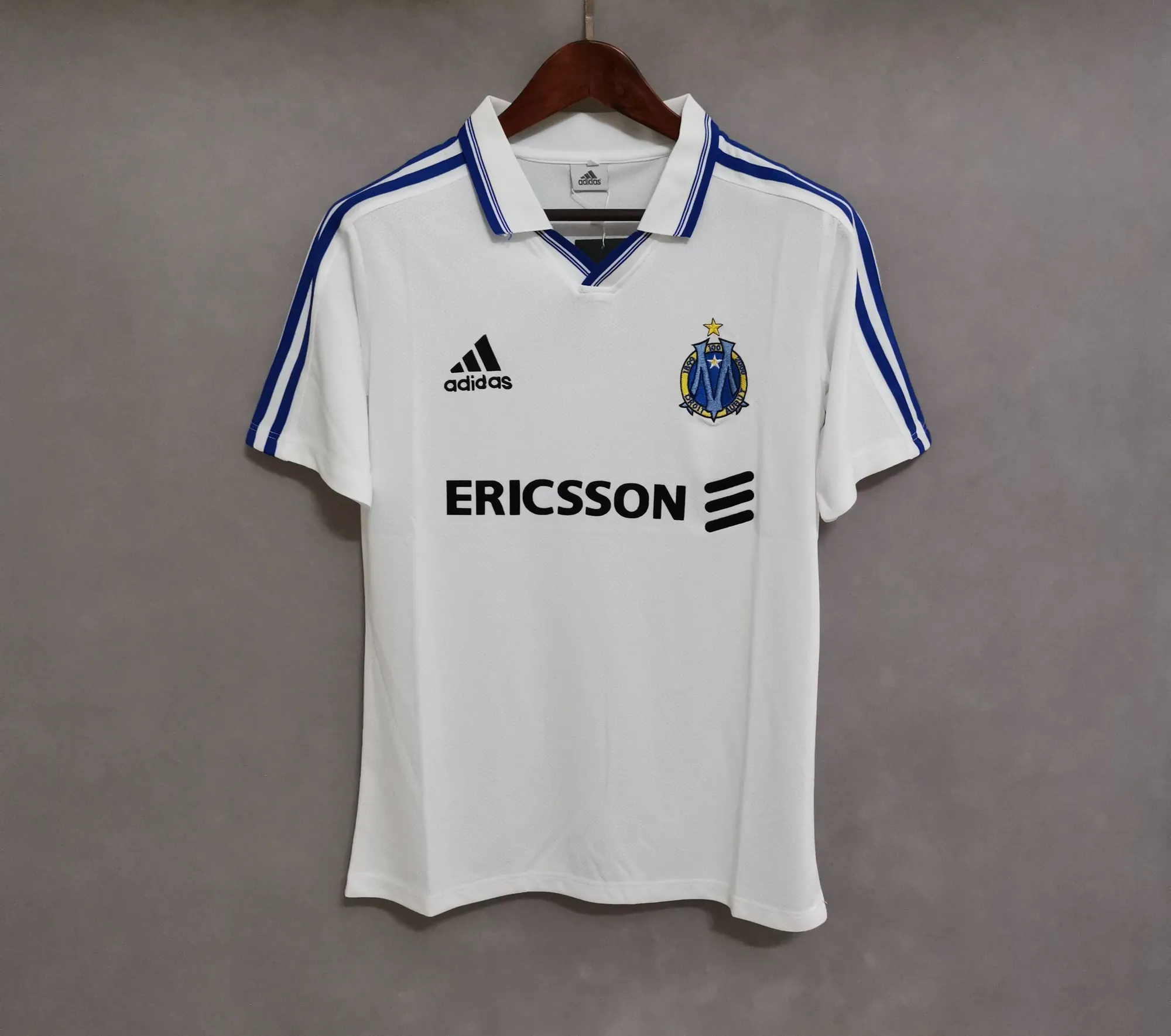 99-00 Marseille home 8