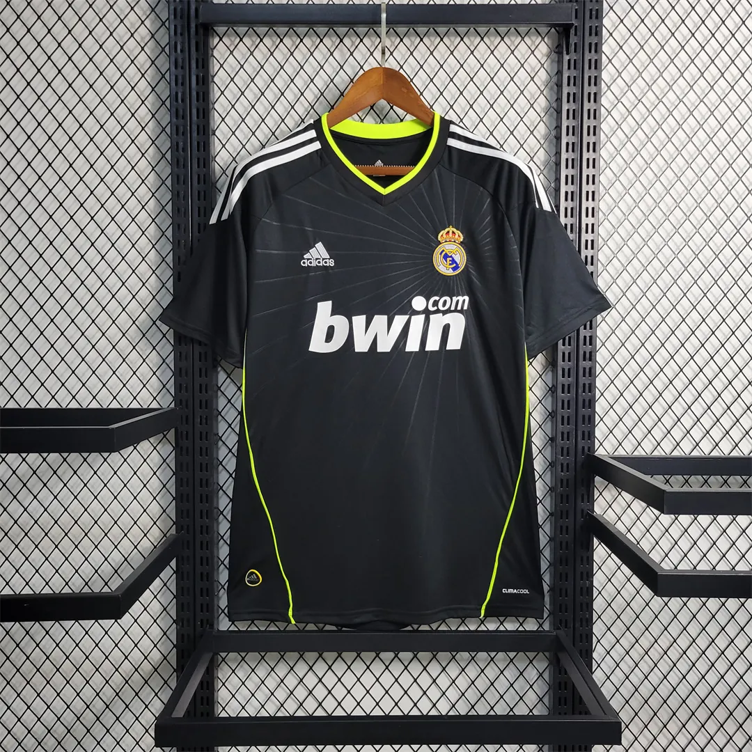 10-11 Real Madrid away 9