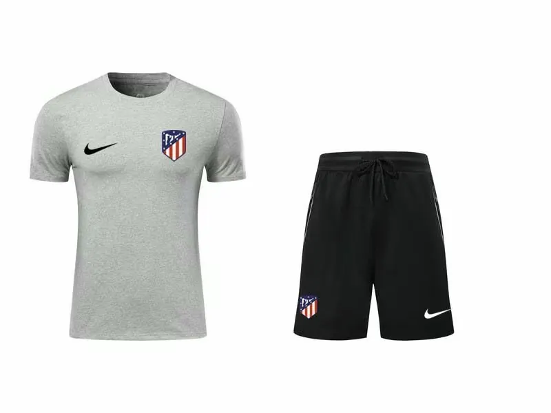Football T-shirt 40