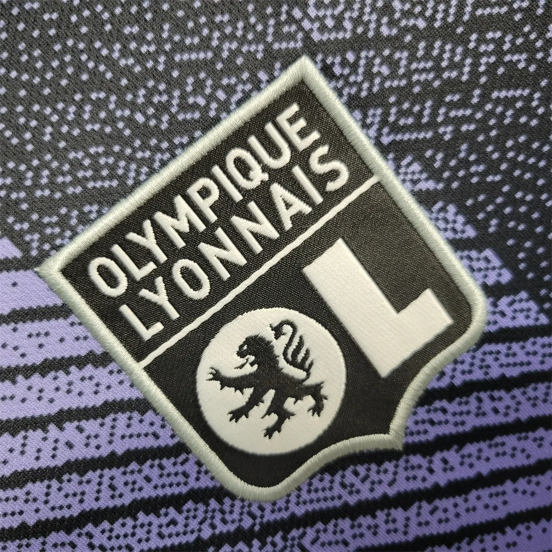 22-23 Lyon third away 9