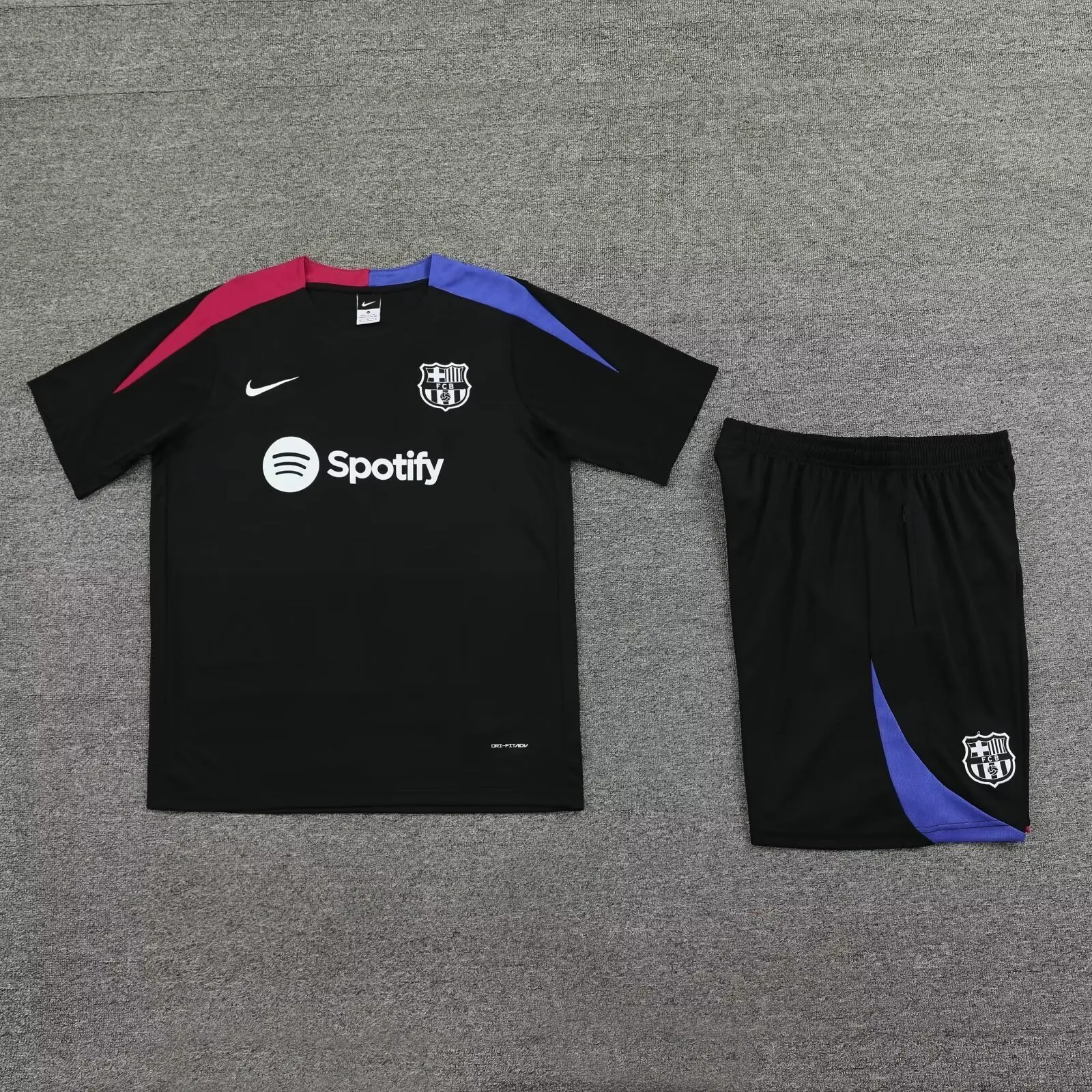 24-25 Barcelona Training Soccer Jerseys Football Shirts 1