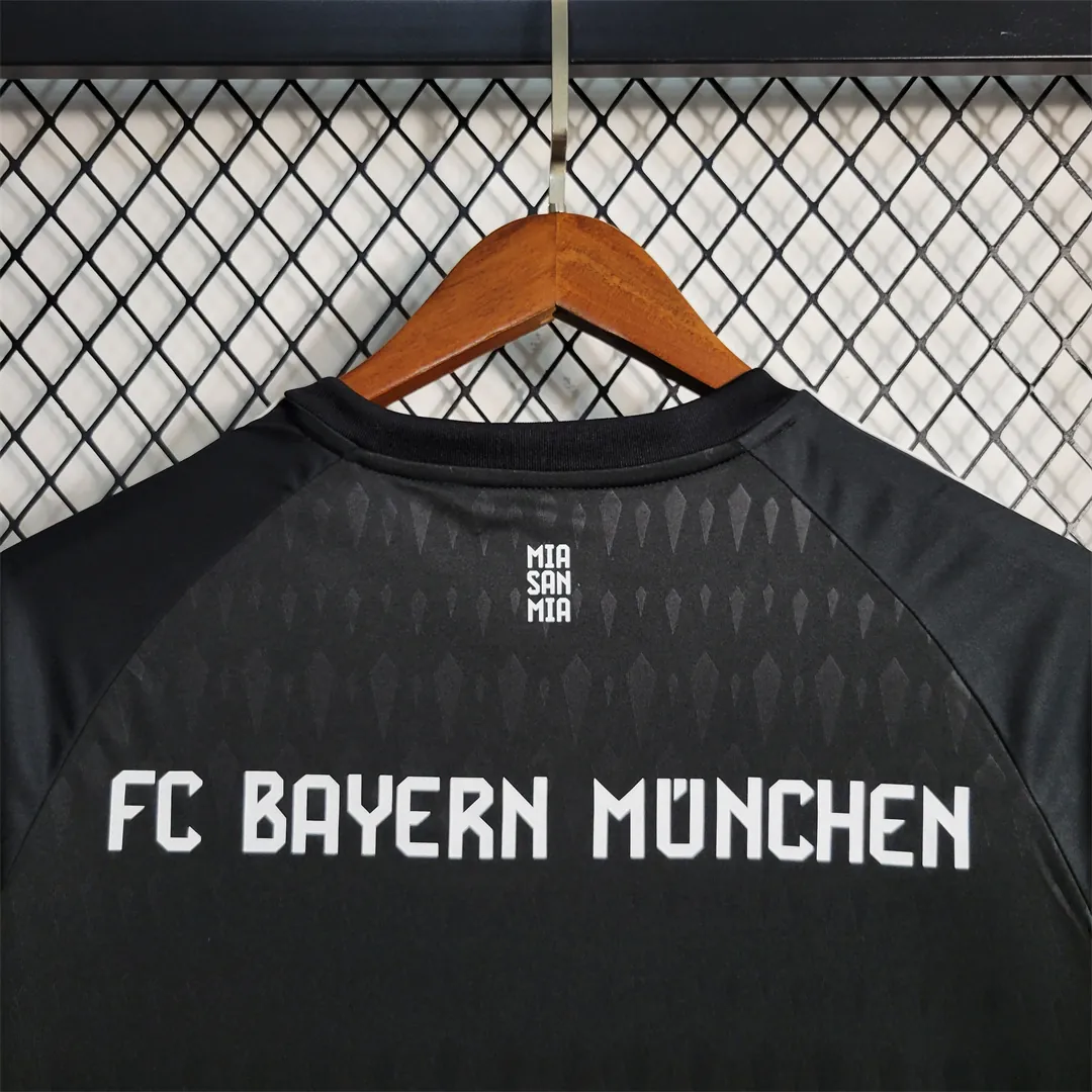 23-24 Bayern black goalkeeper 4
