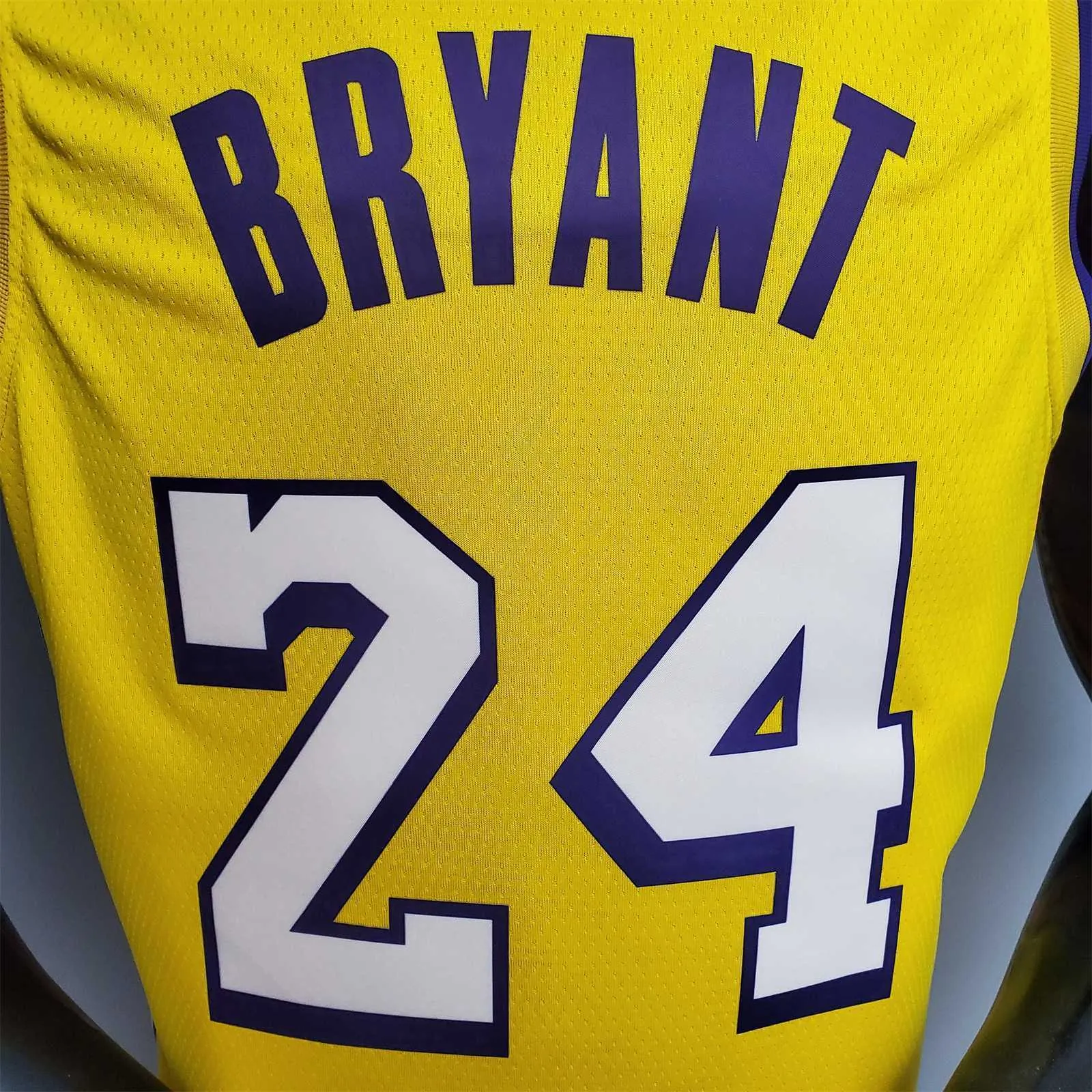Bryant #24 Lakers V-neck City Edition yellow 6