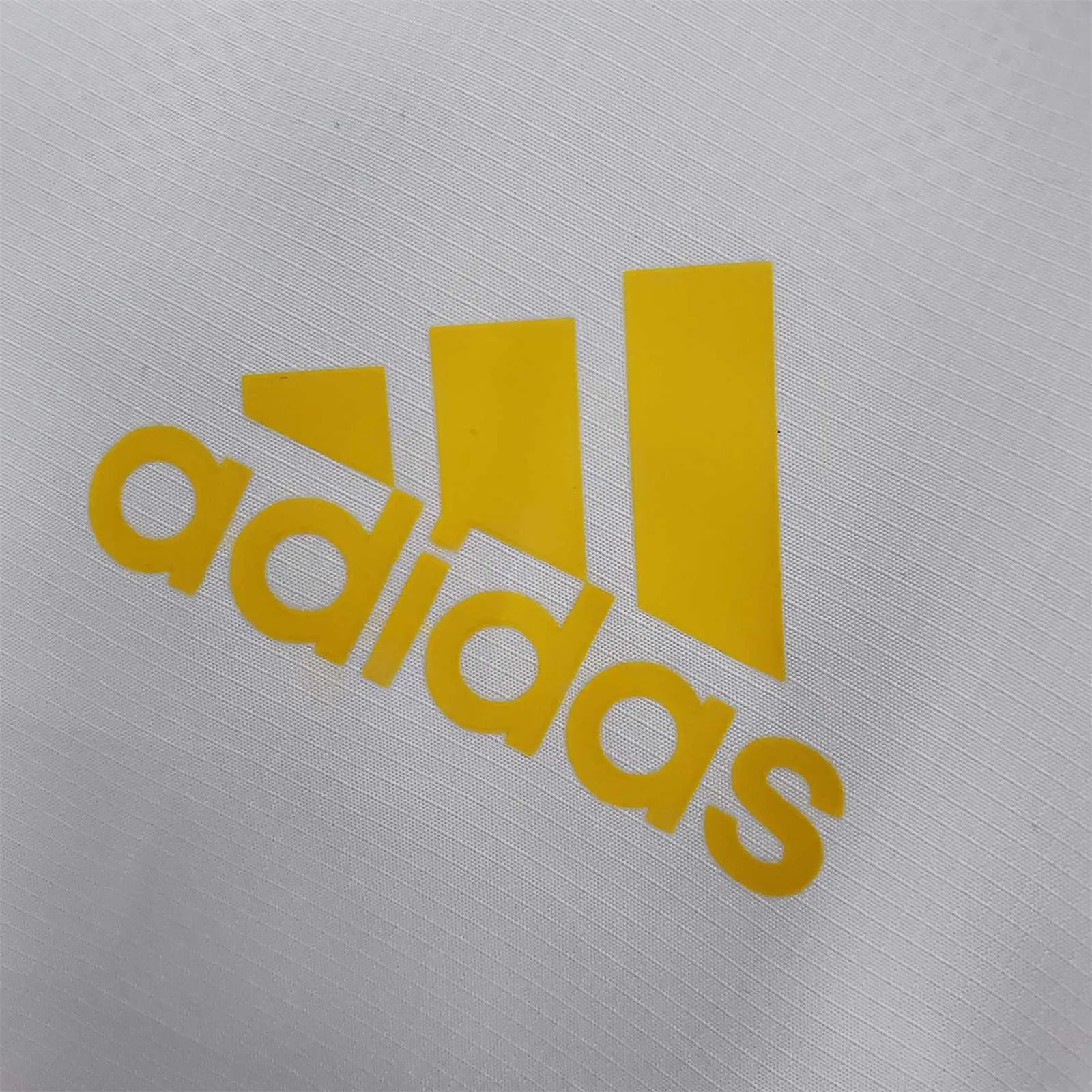 22-23 Real Madrid white windbreaker 4