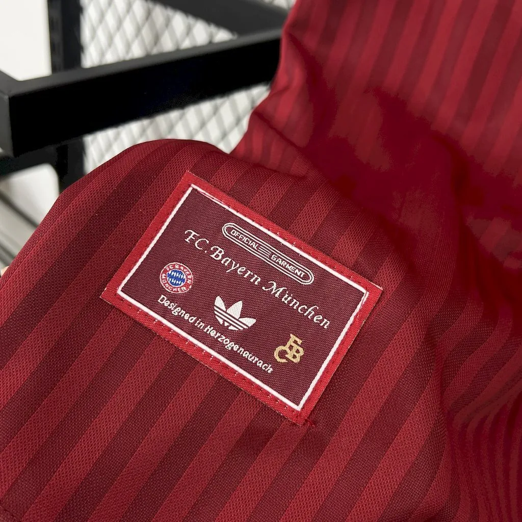 25-26 Bayern Munich OG Red Special Edition Shirt Football Uniform AAAAJersey Dropship Yupoo 5