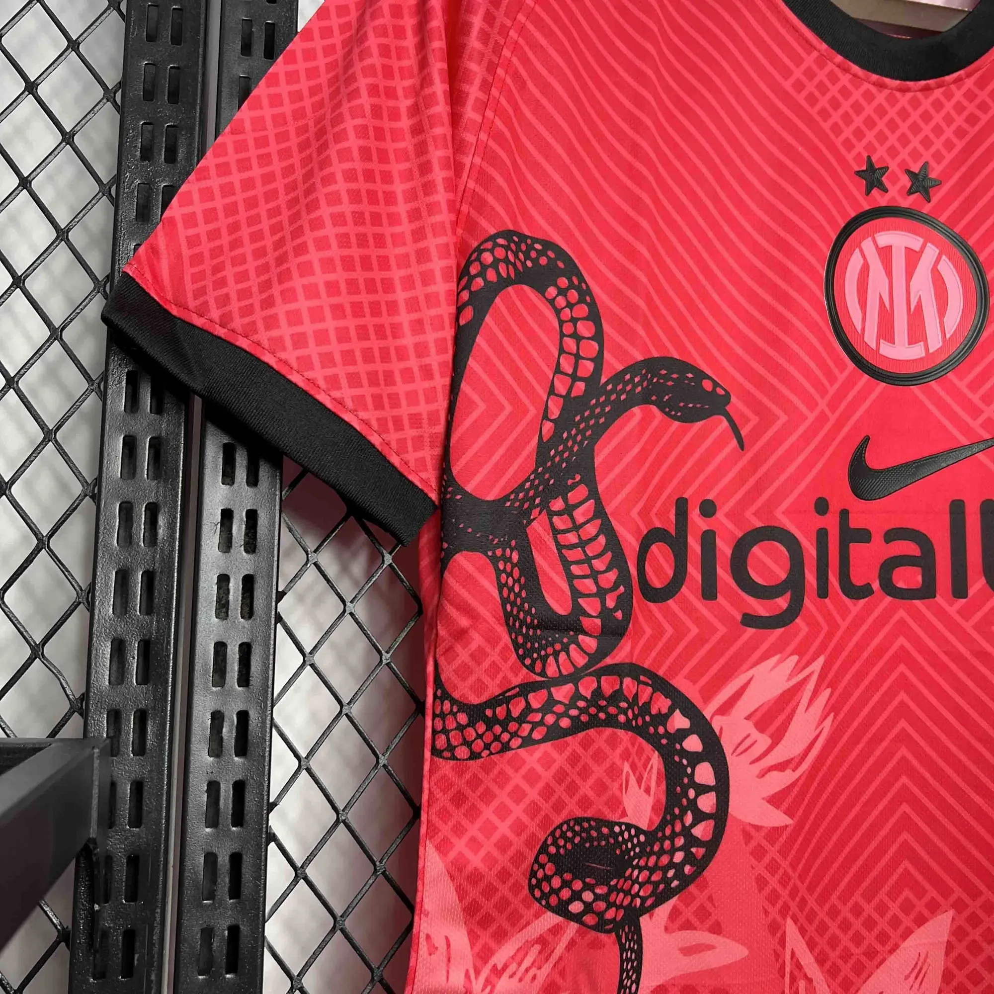 24-25 Inter Milan Snake Red Special Edition Kit Soccer Unifrom AAAAJersey Dropshiping Yupoo 4