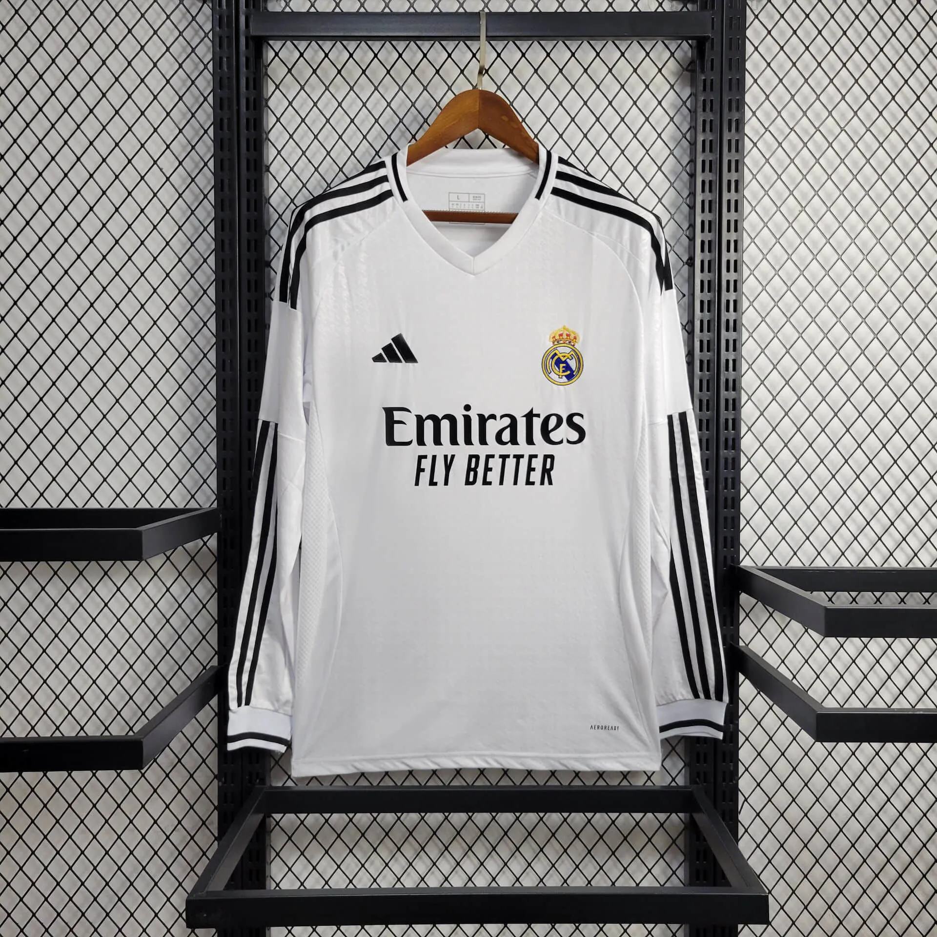 24-25 Real Madrid Home Long Sleeve Kit Football Apparels AAAAJersey Wholesale Yupoo 7