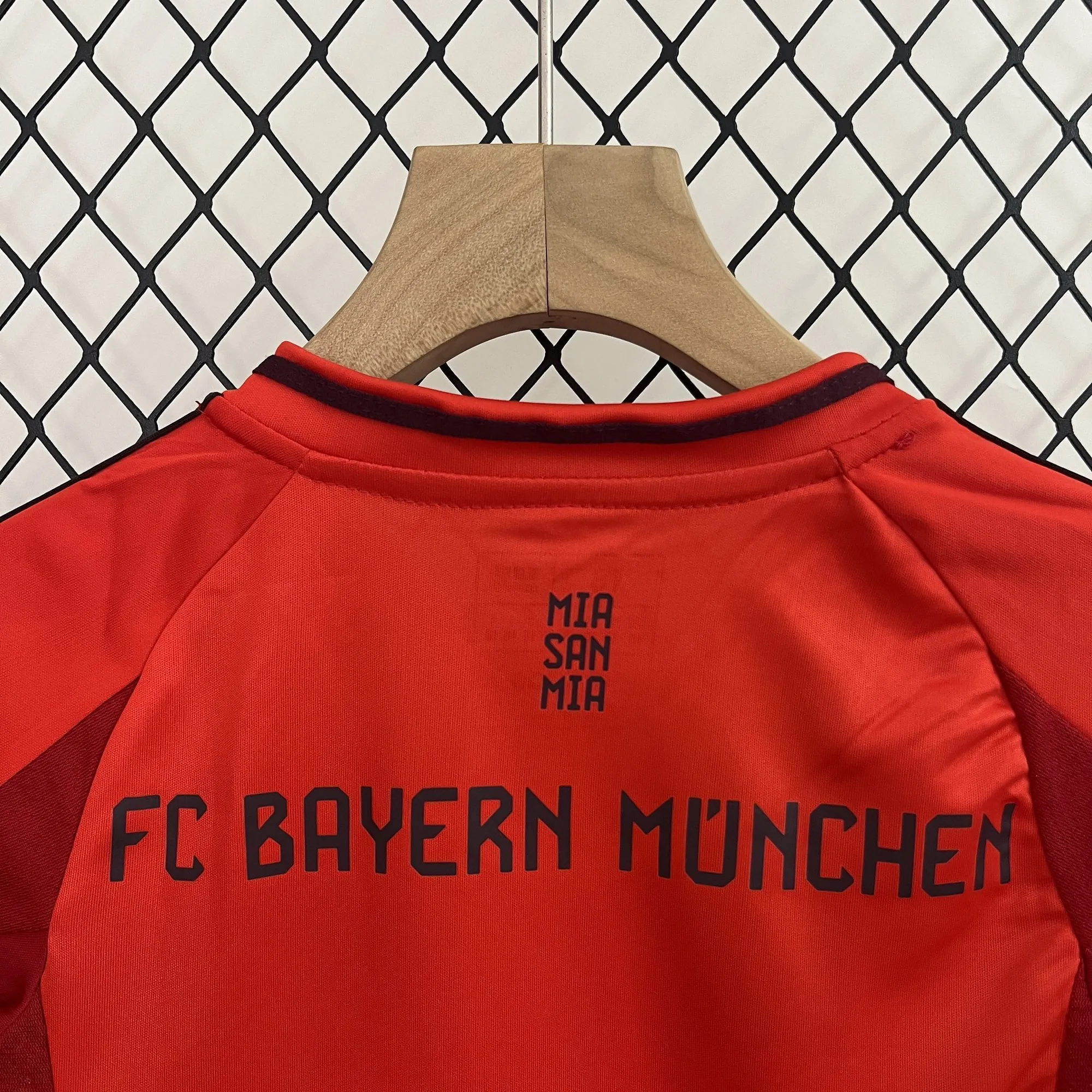24-25 Bayern Munich Home Kid Kits Youth Apparels AAAAJersey Supplier Yupoo 8