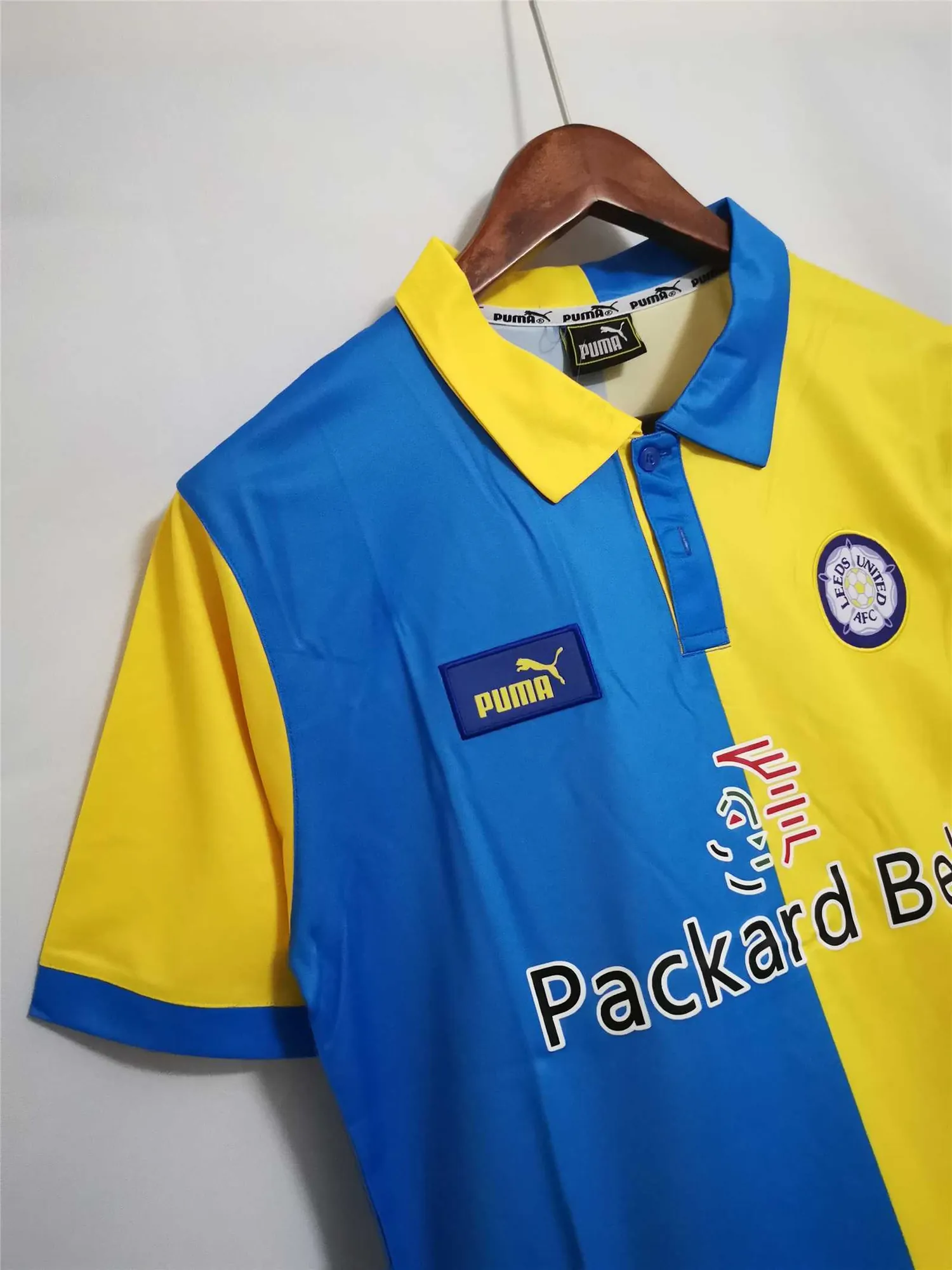 1998 Leeds United away blueyellow 9