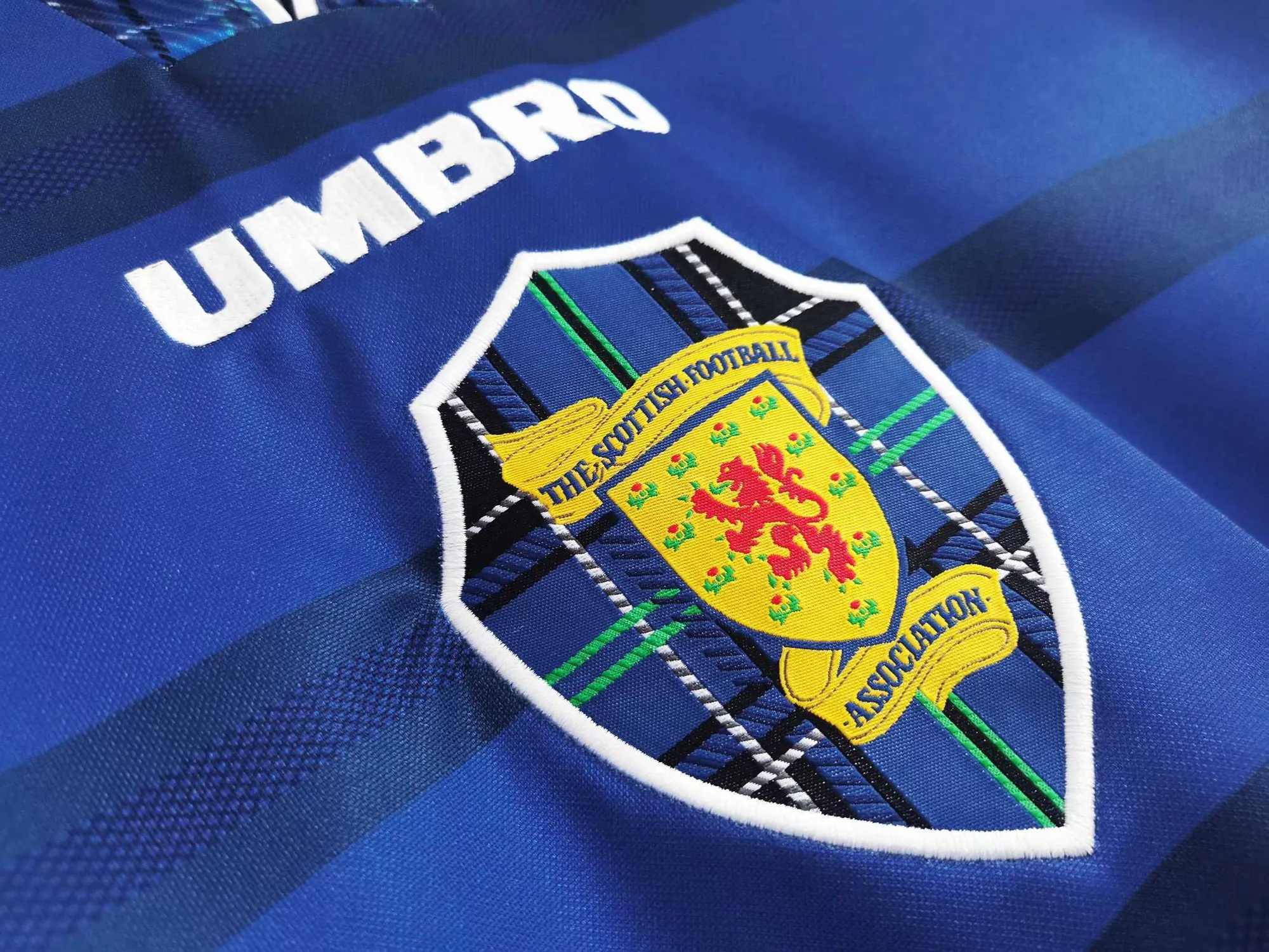 98-00 Scotland home 9