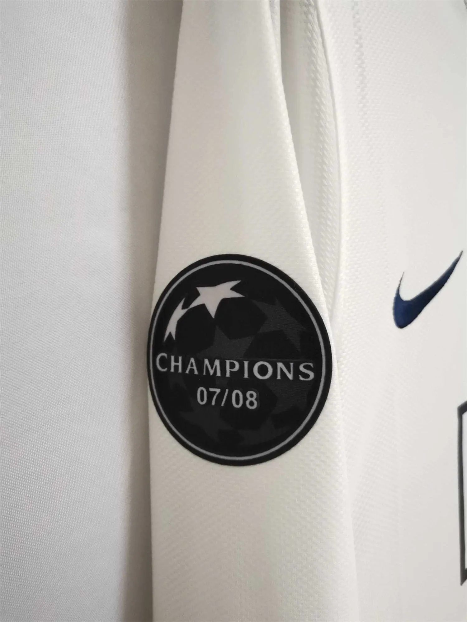 08-09 Manchester United away white UCL final long sleeve 4