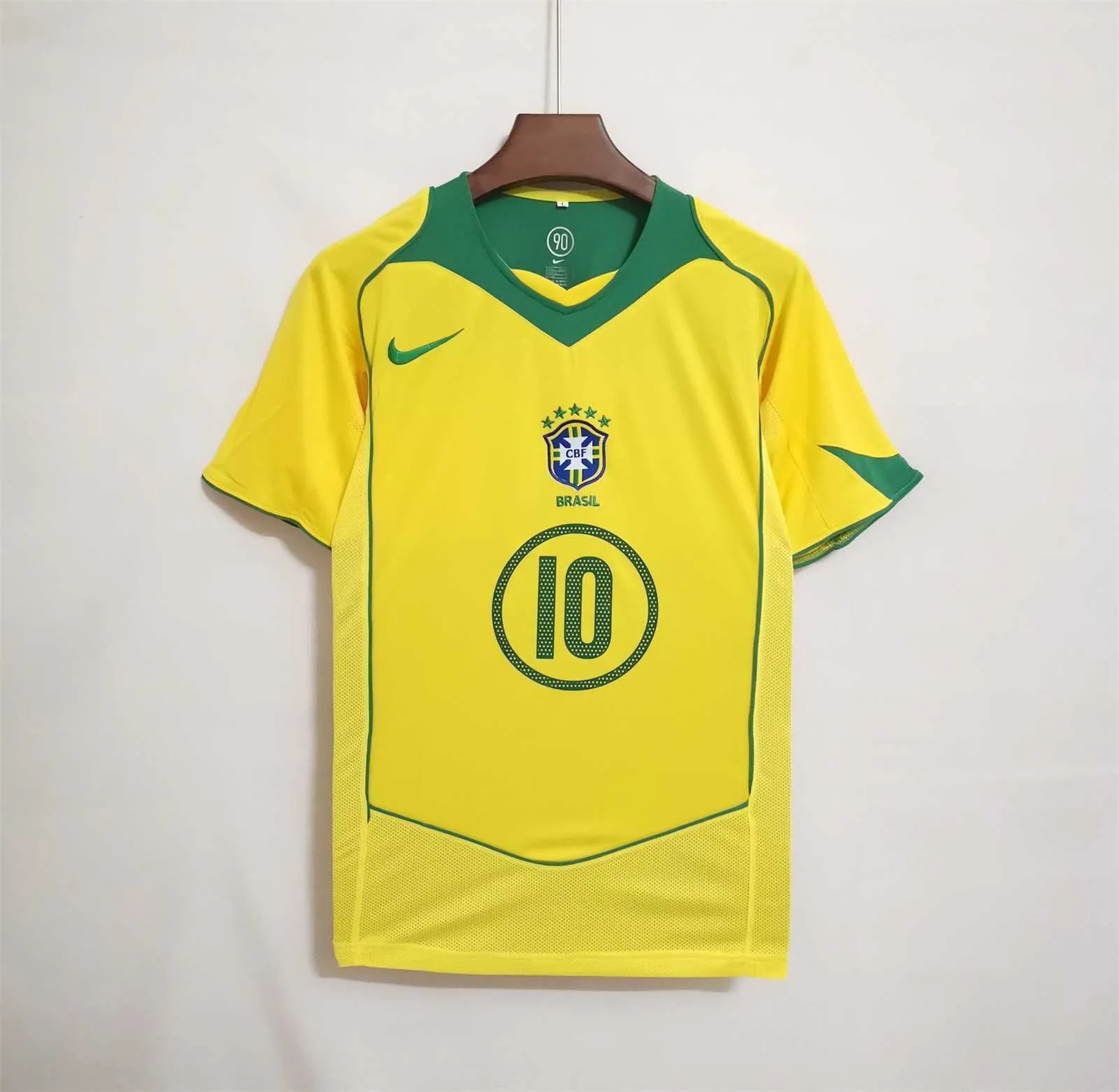 2004 Brazil home 25