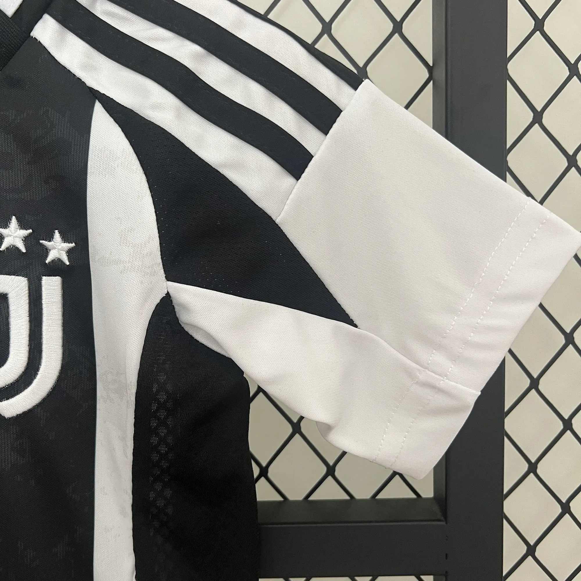 24-25 Juventus Home Kid Kits Youth Apparels AAAAJersey Wholesale Yupoo SIZE：16-28 7
