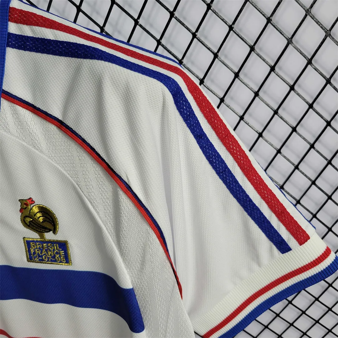 1998 France away white 11