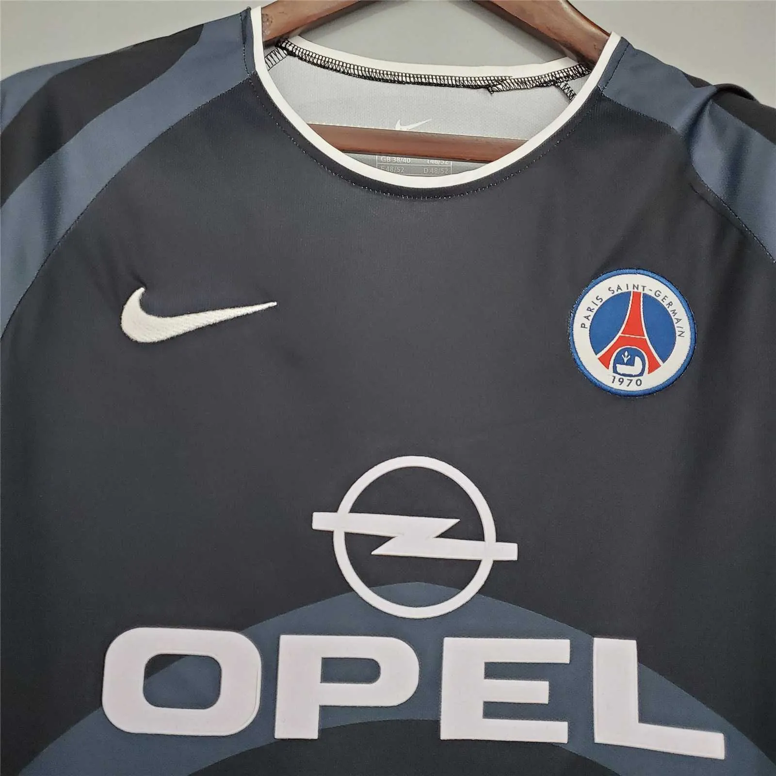 01-02 PSG third away 4