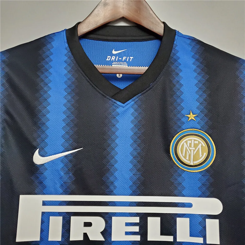 10-11 Inter Milan home 4