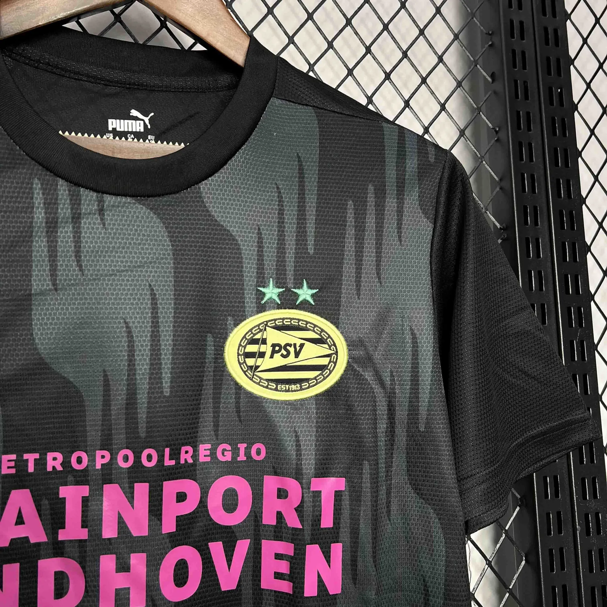 24-25 Eindhoven Training Black Kit Football Apparel AAAAJerseys Dropshipping Yupoo 3