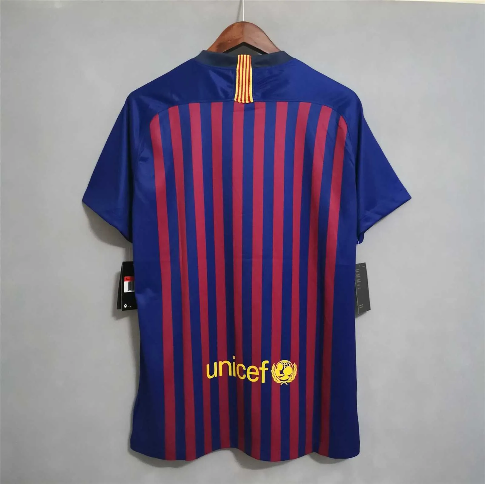 18-19 Barcelona home 12