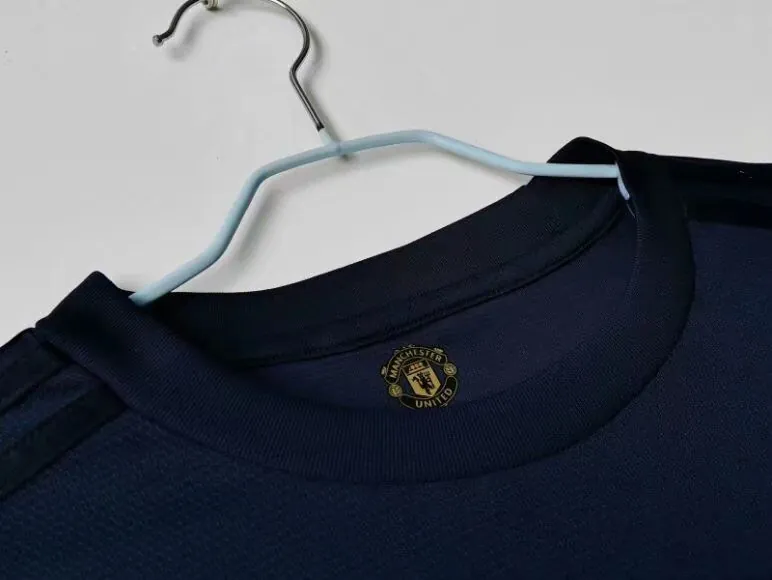 1968 Manchester City dark blue long sleeve 5