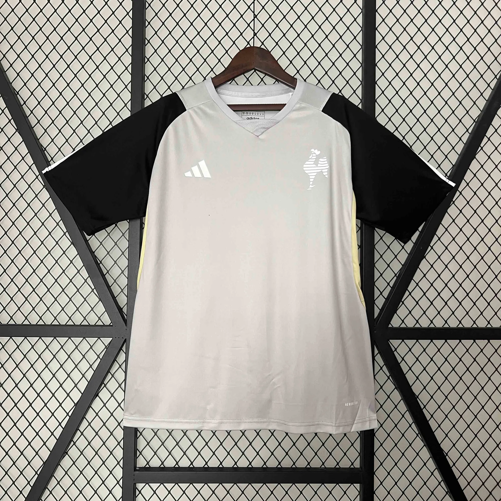 24-25 Atletico Mineiro Gray Training Kit Jersey Supplier Yupoo 7