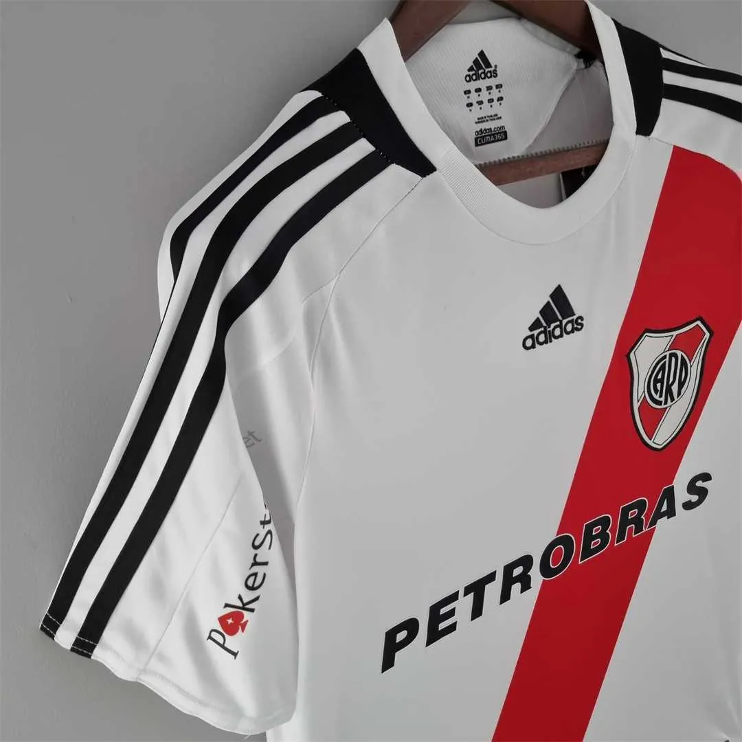 09-10 River Plate home 5