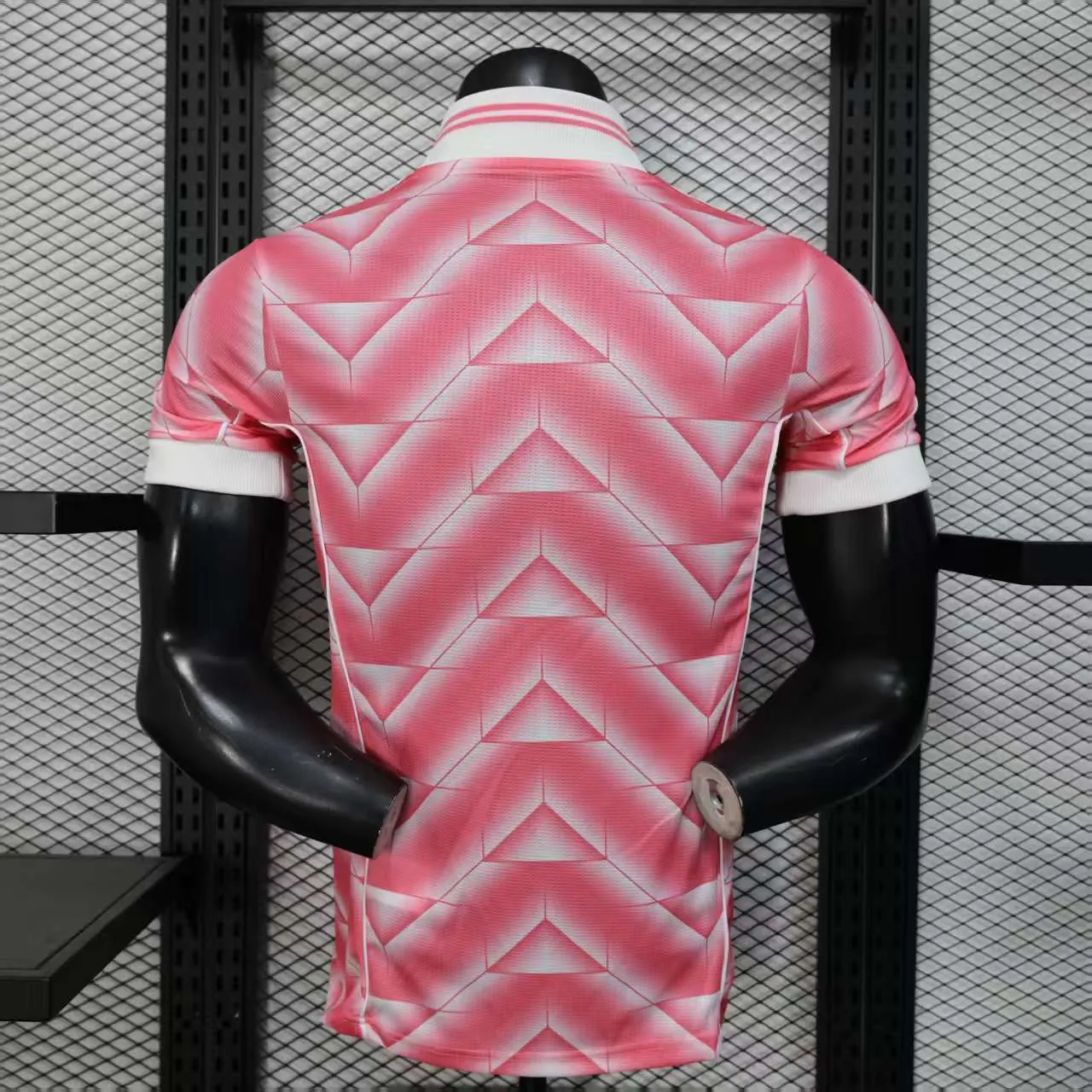 25-26 Real Madrid Pink Special Edition Football Shirt AAAAJersey Wholesale Yupoo 3